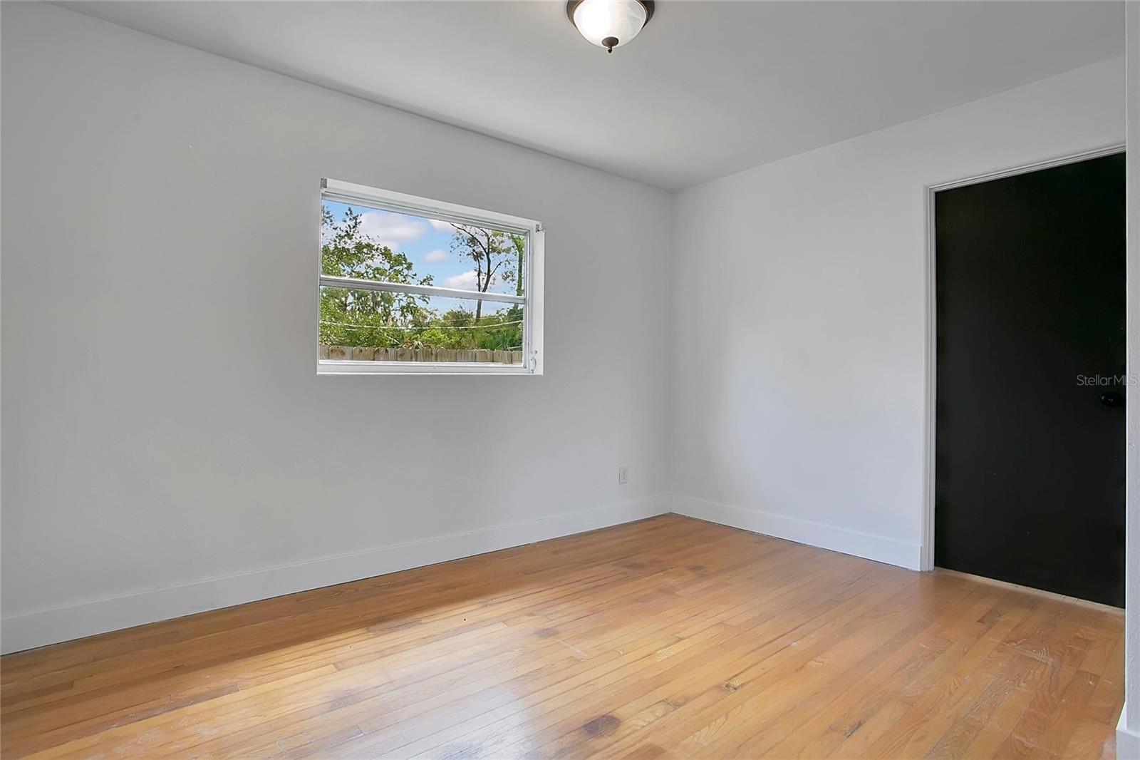 1951 S CRYSTAL LAKE DR