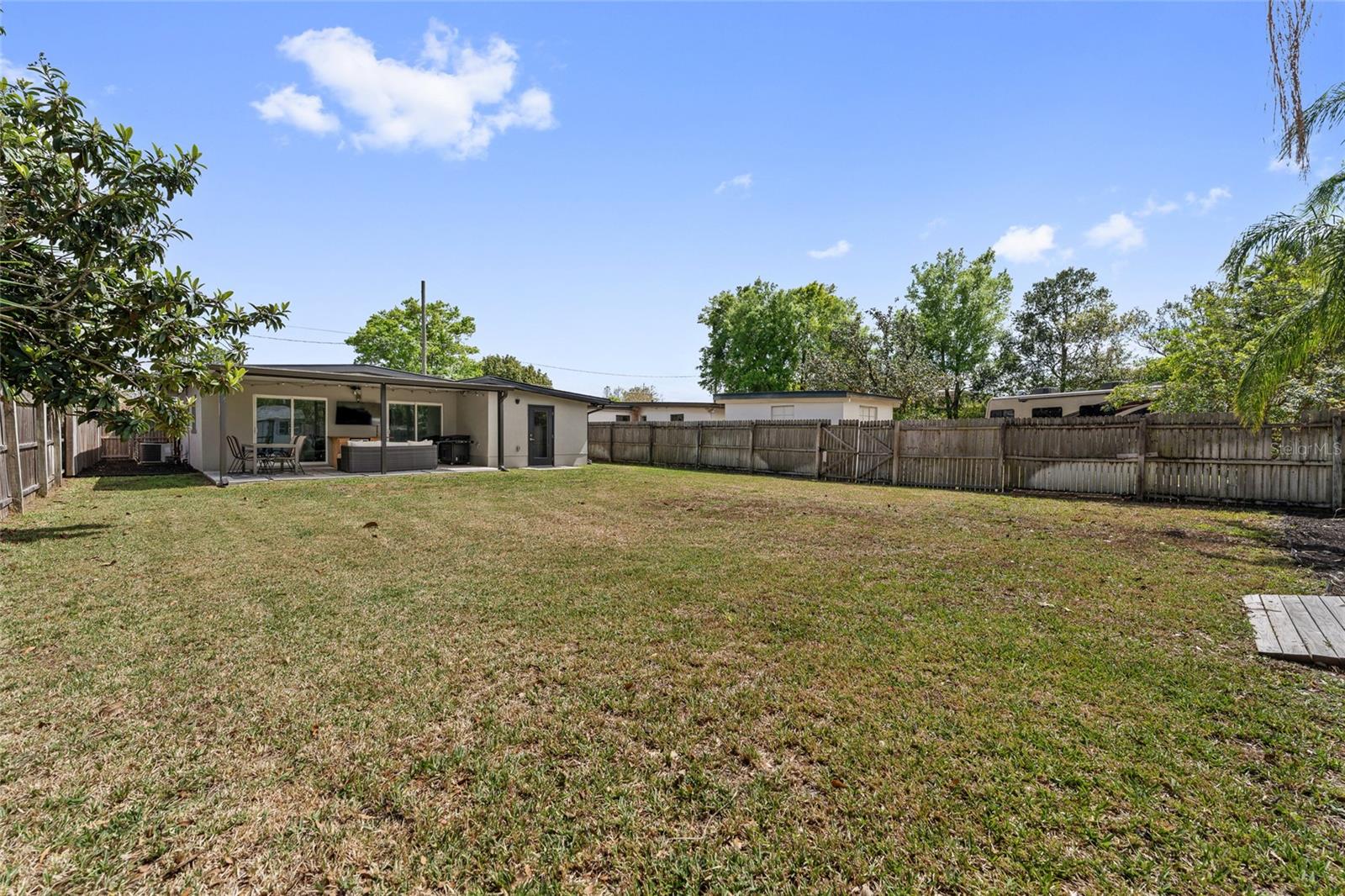 5218 DEXTER ST