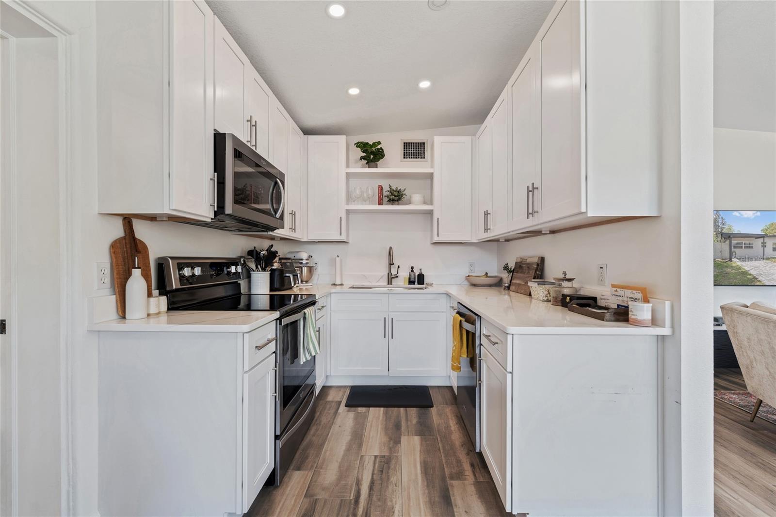 5218 DEXTER ST