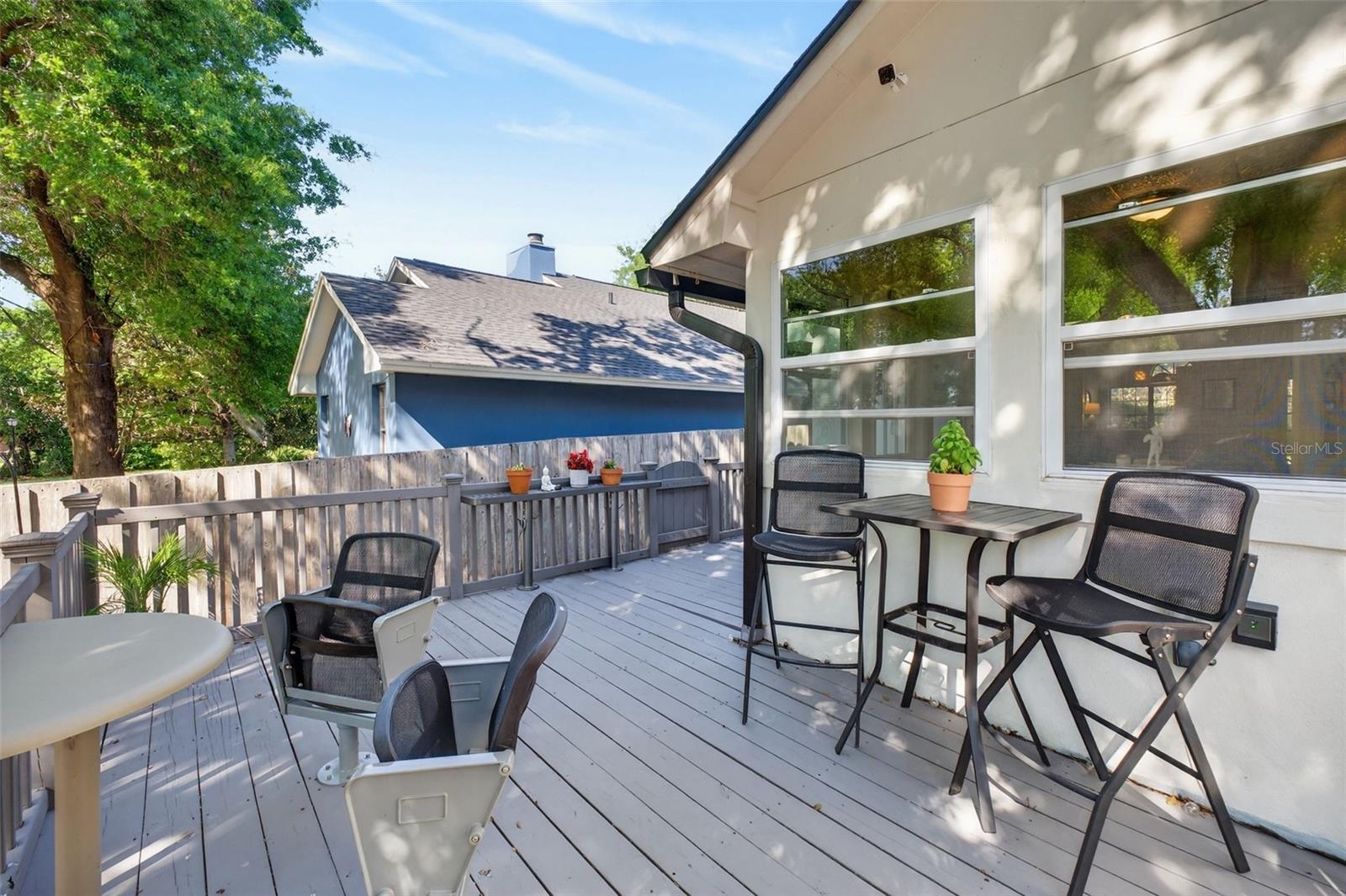 110 WHITLEY BAY LN