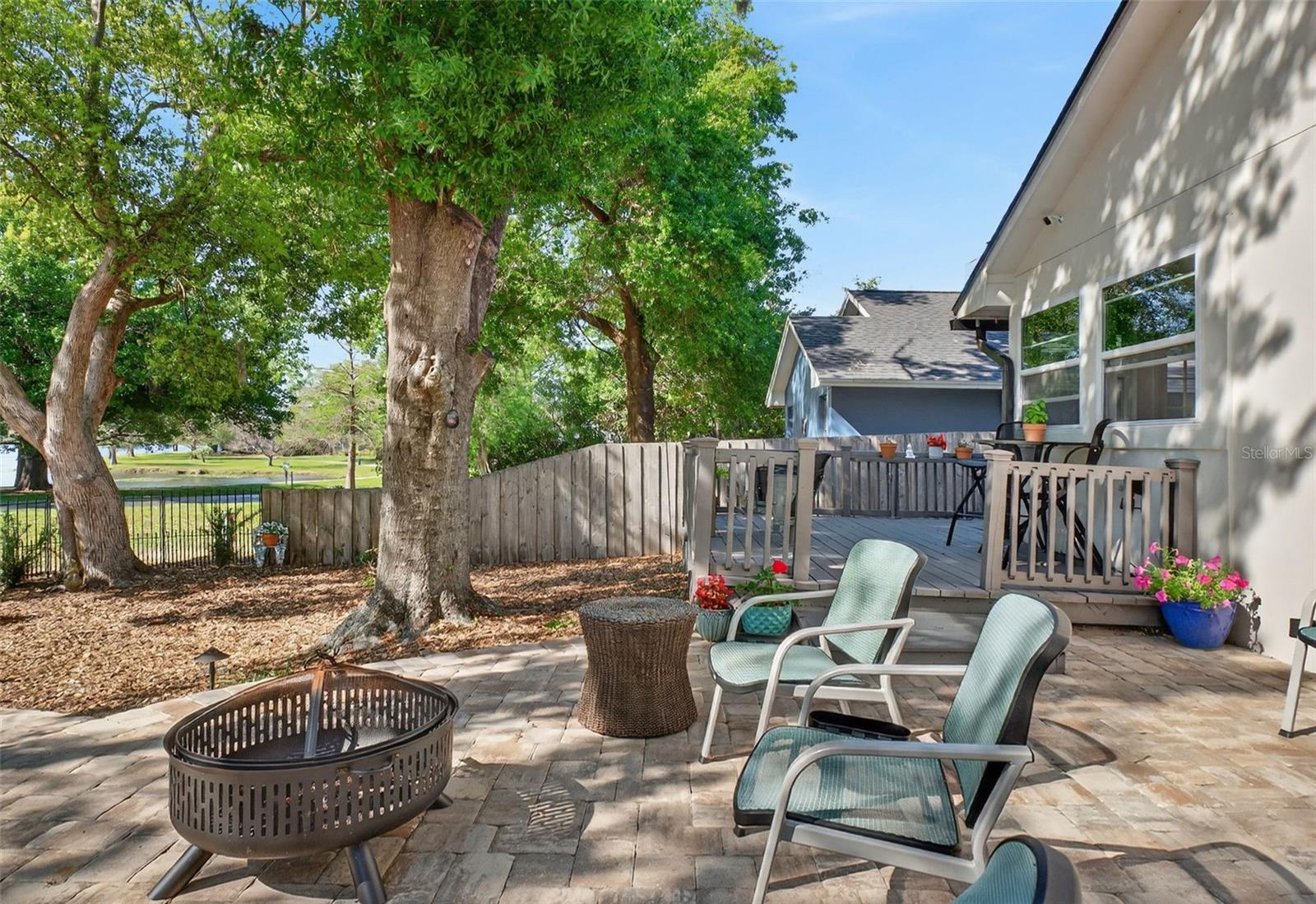 110 WHITLEY BAY LN