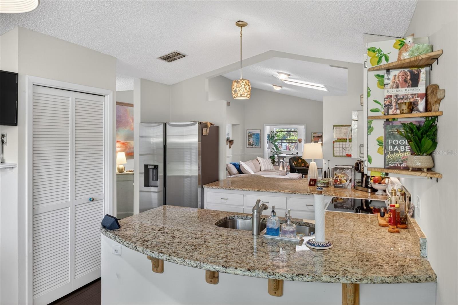 110 WHITLEY BAY LN