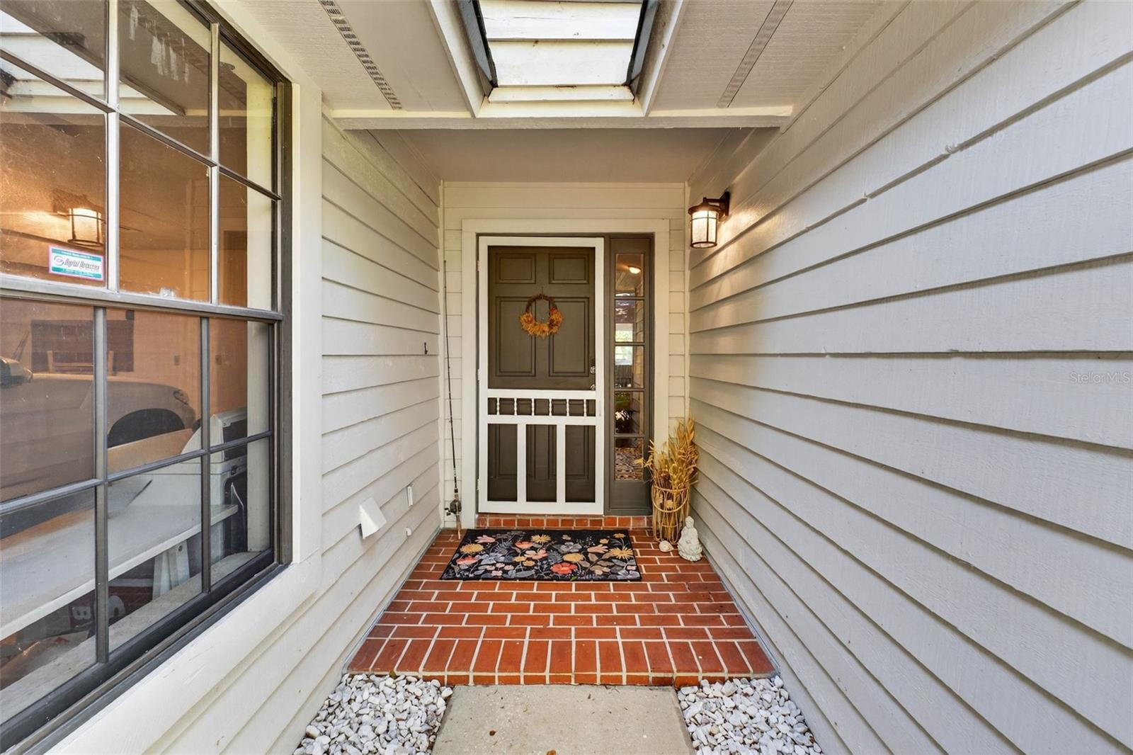 110 WHITLEY BAY LN
