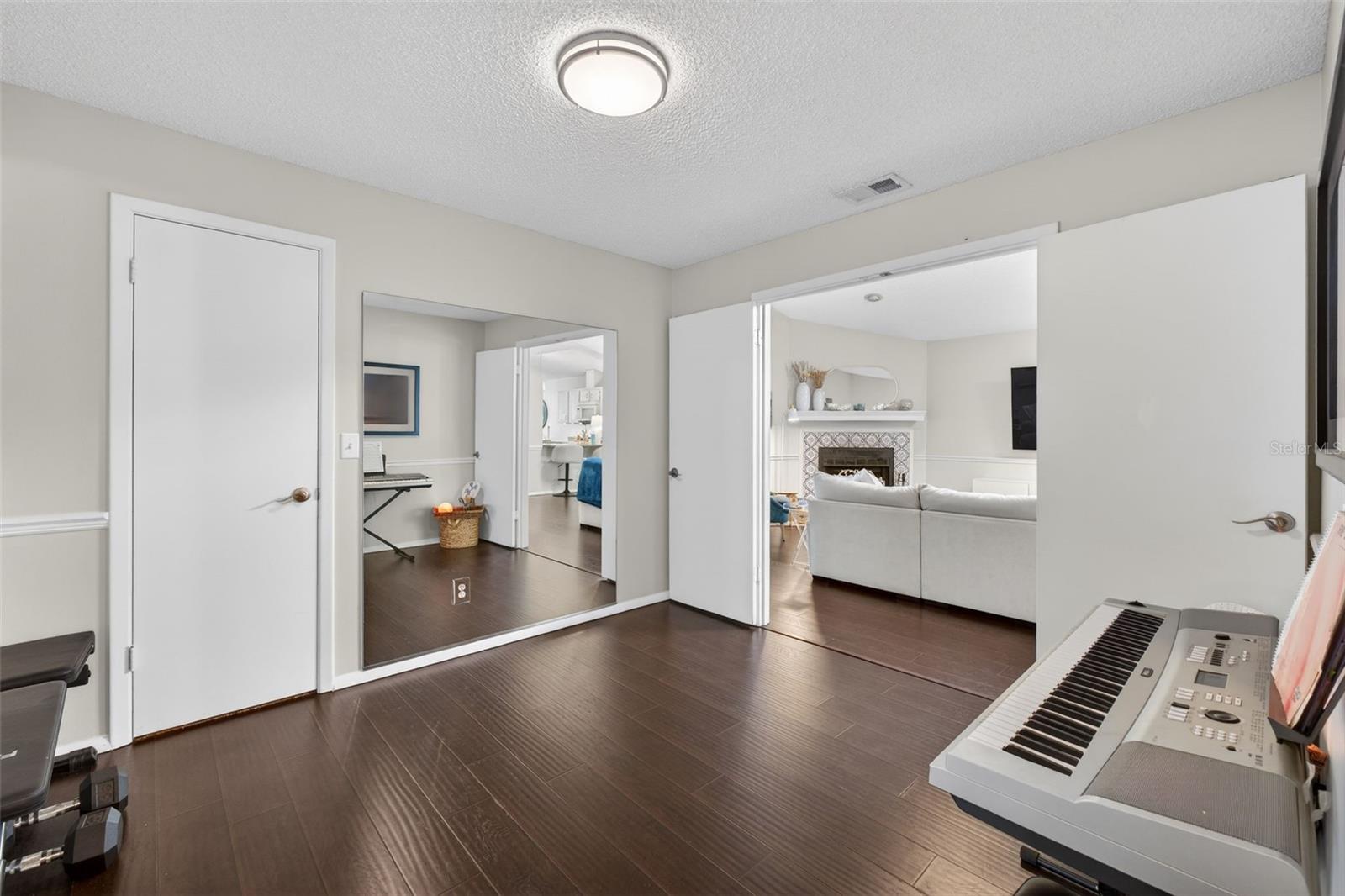 110 WHITLEY BAY LN