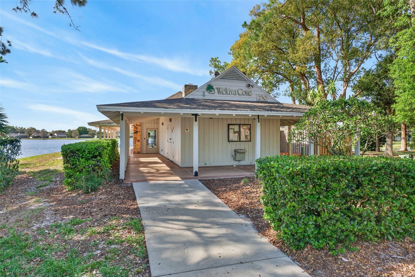 110 WHITLEY BAY LN