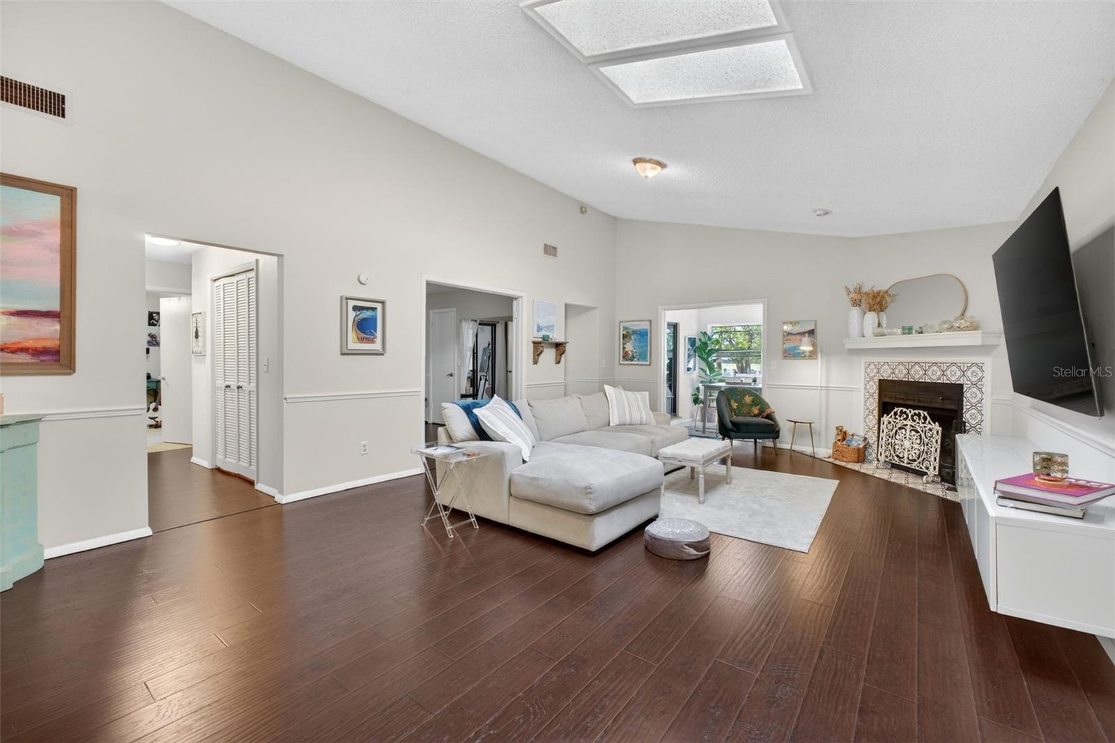 110 WHITLEY BAY LN