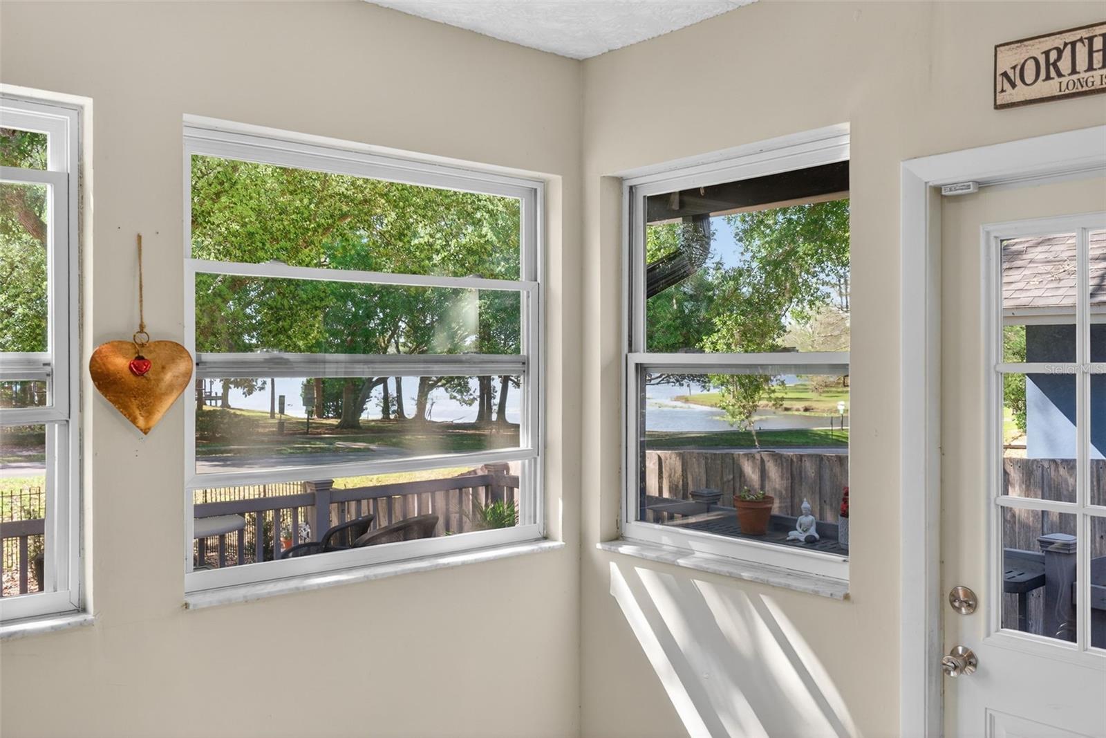 110 WHITLEY BAY LN