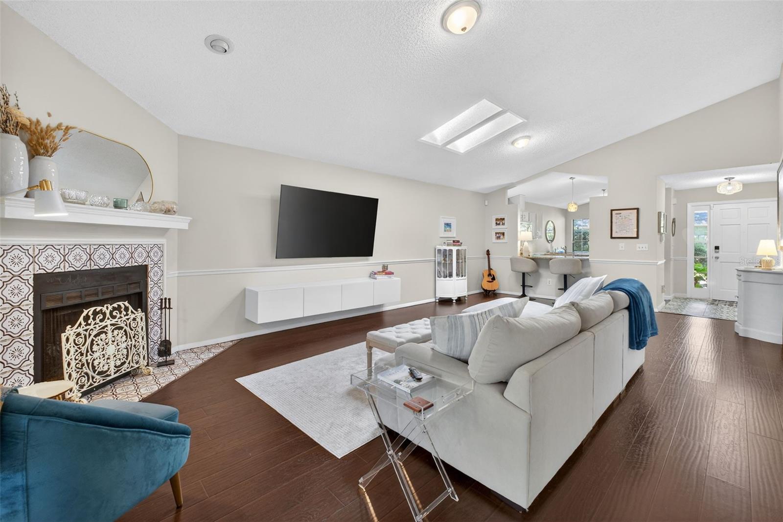 110 WHITLEY BAY LN