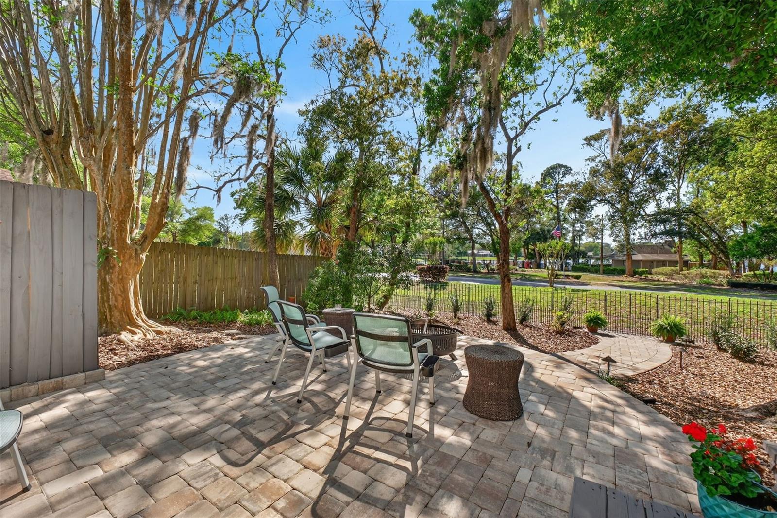 110 WHITLEY BAY LN