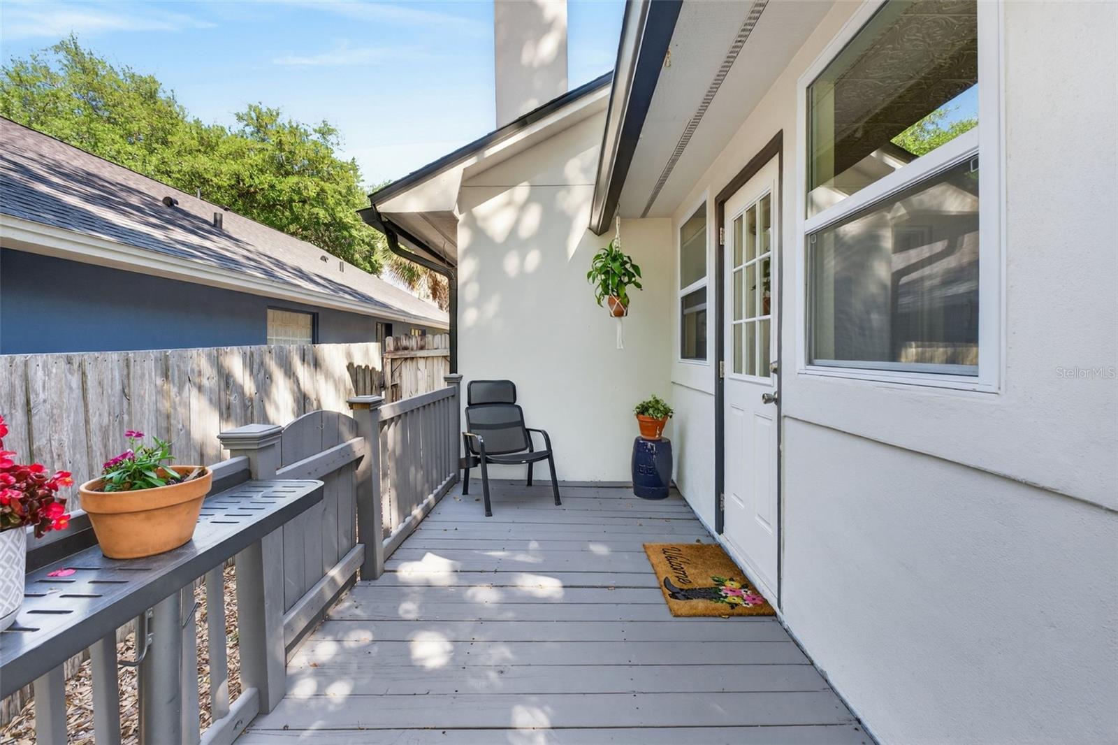 110 WHITLEY BAY LN