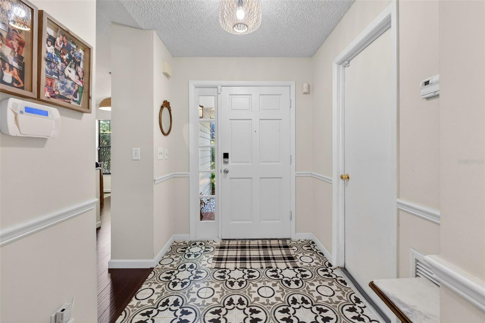 110 WHITLEY BAY LN