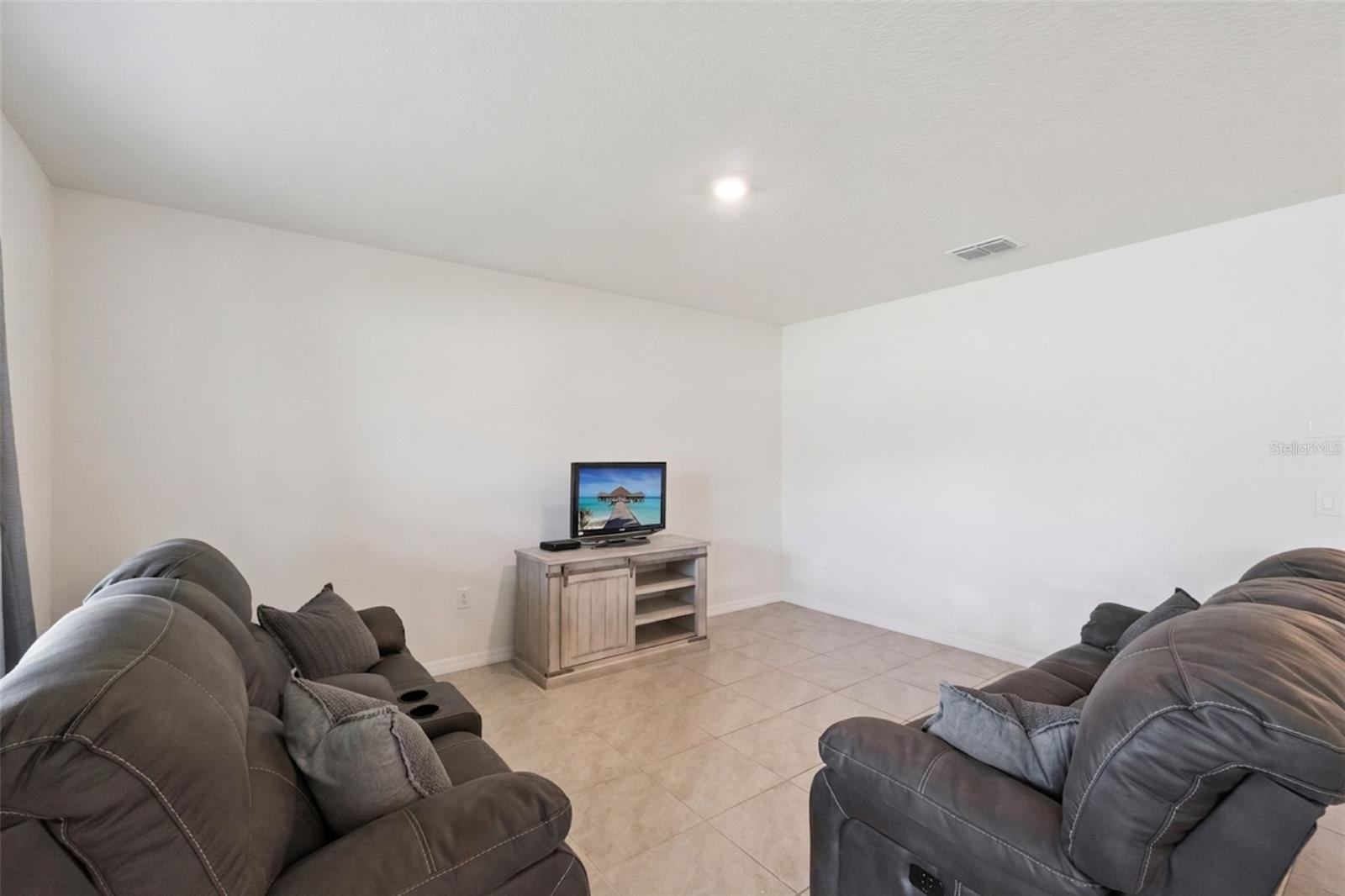 5367 DOUGLAS FIR DR