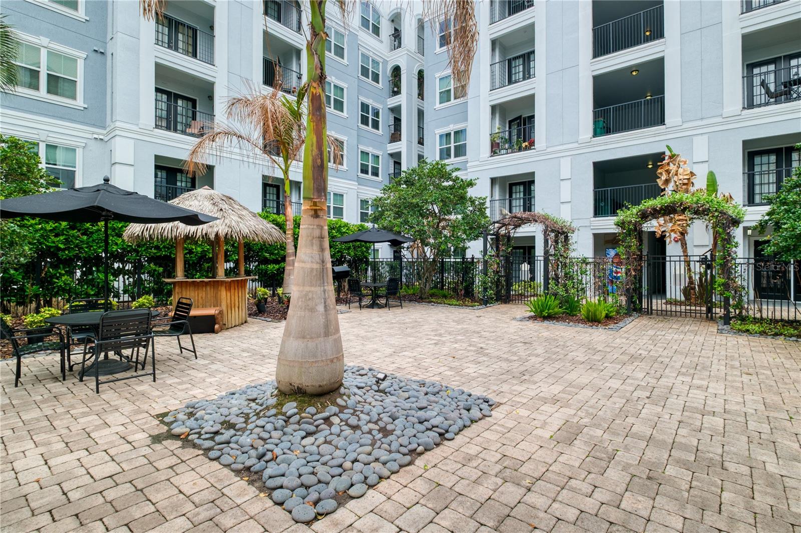 300 E SOUTH ST #2014