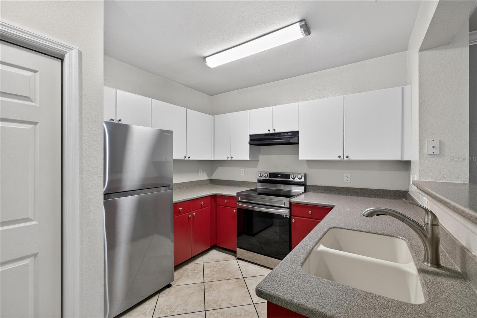 300 E SOUTH ST #2014