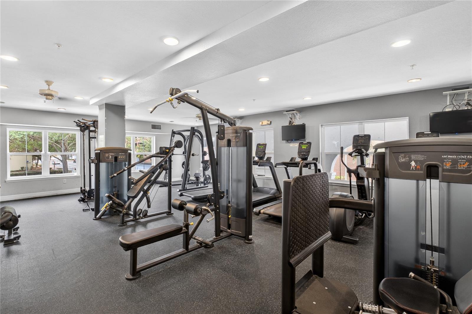 300 E SOUTH ST #2014