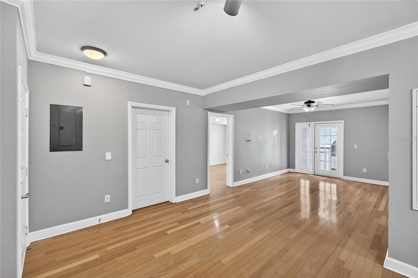 300 E SOUTH ST #2014