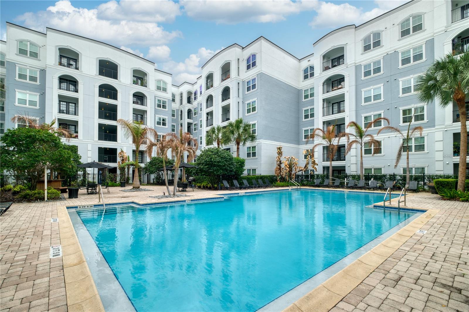 300 E SOUTH ST #2014