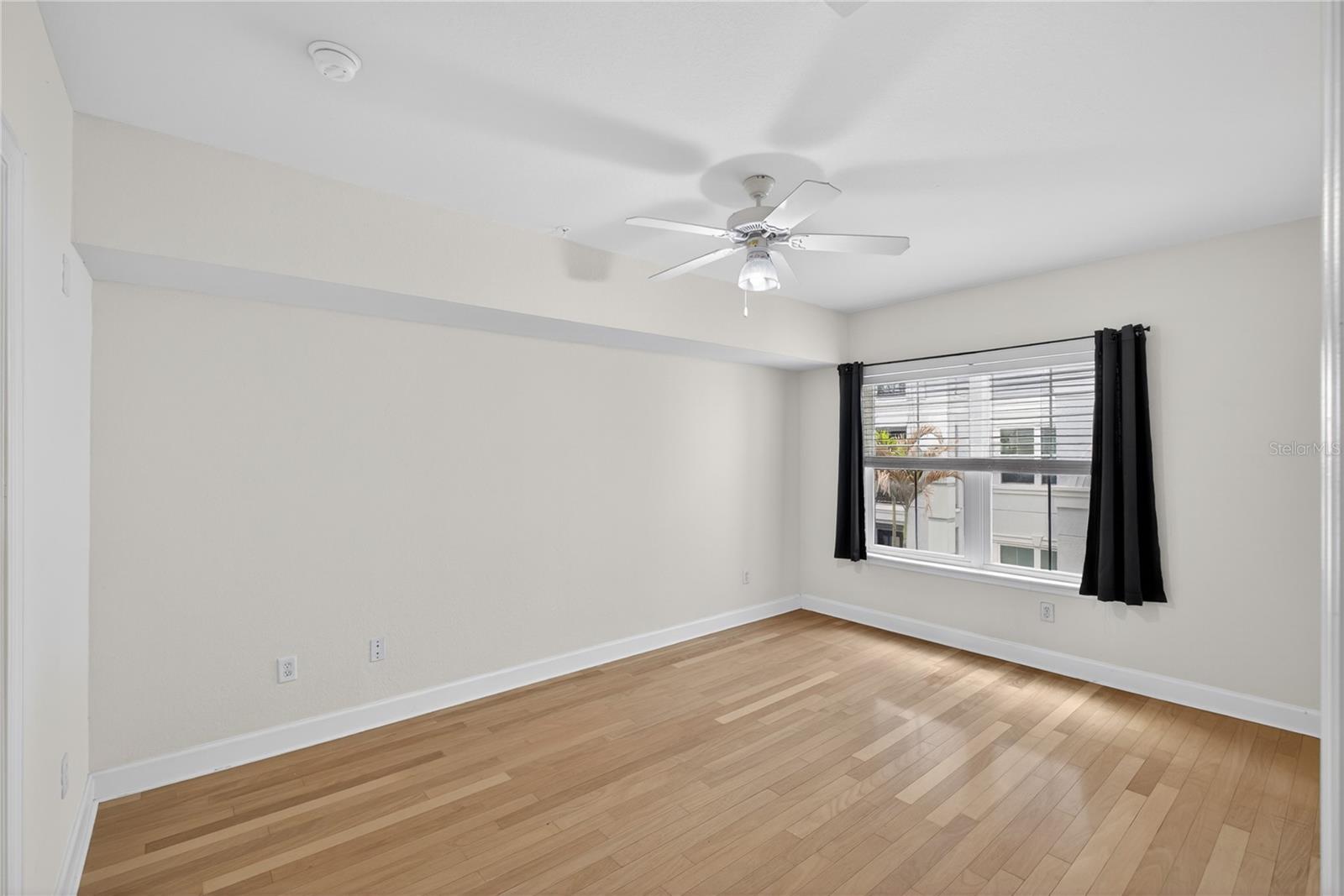 300 E SOUTH ST #2014