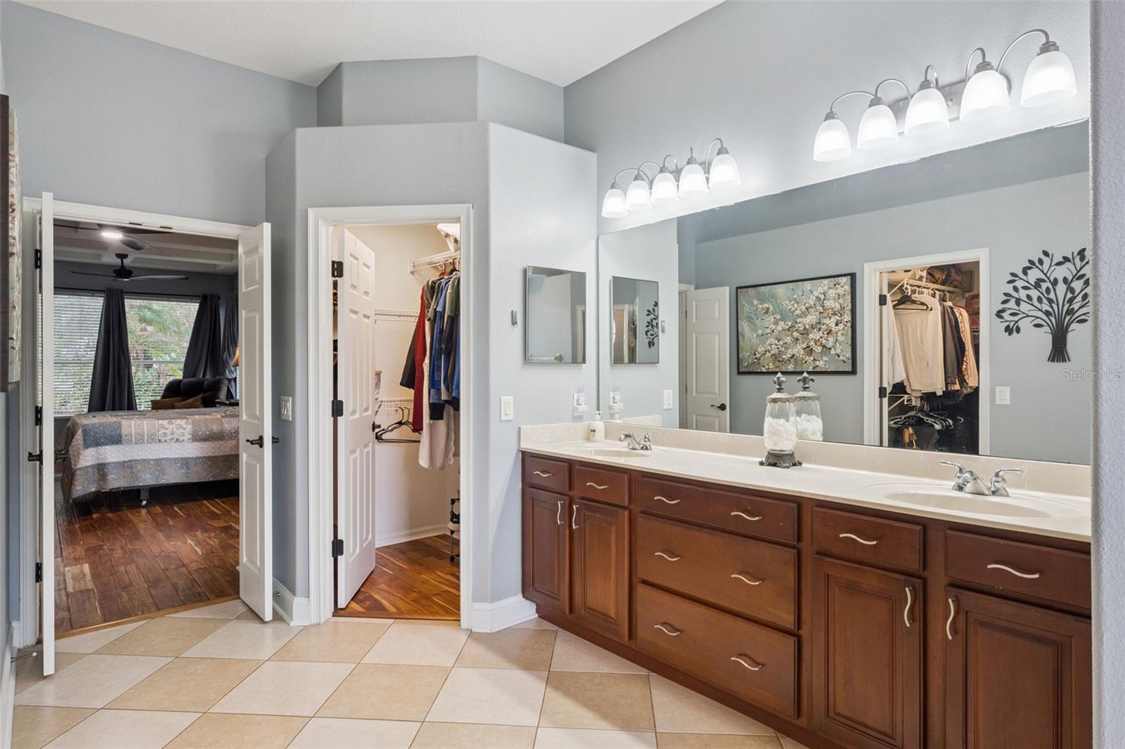 216 JUNIPER RIDGE CT