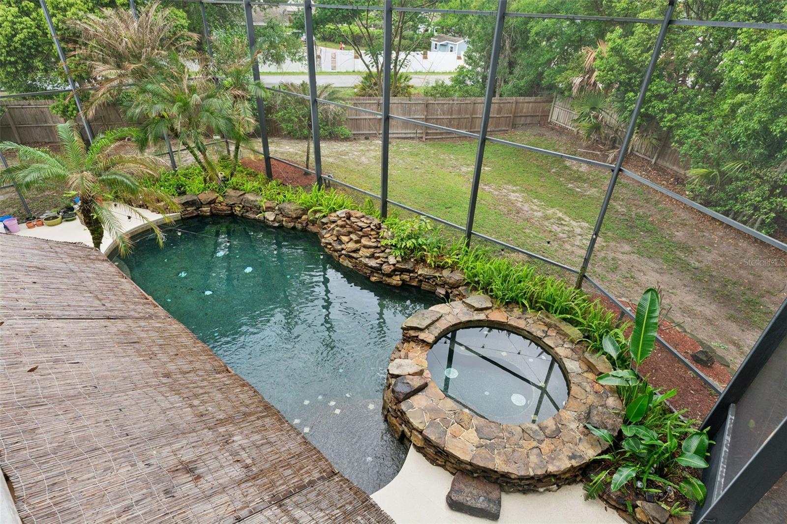 216 JUNIPER RIDGE CT