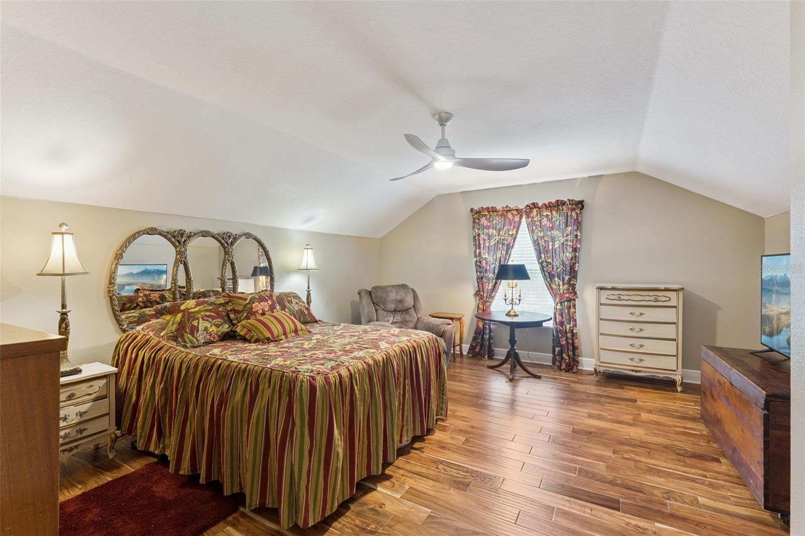 216 JUNIPER RIDGE CT