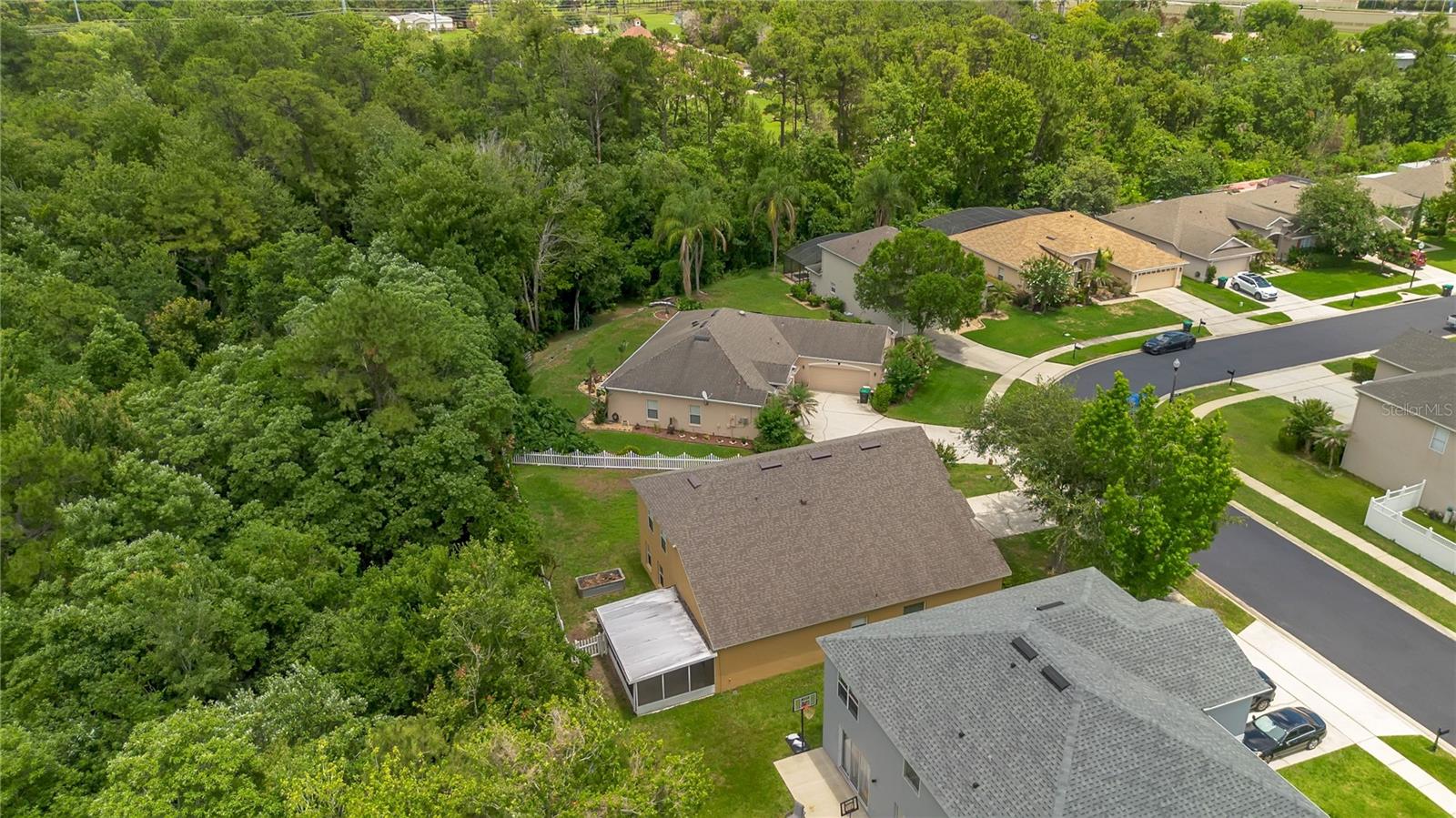 469 CAREY WAY