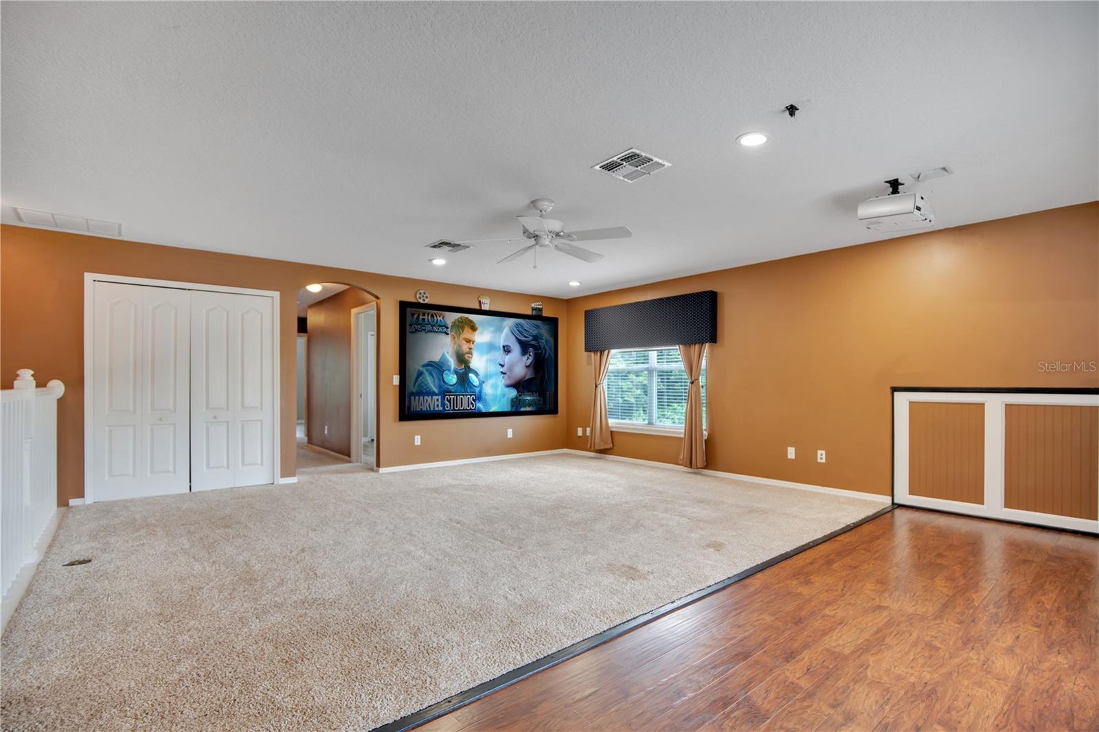 469 CAREY WAY