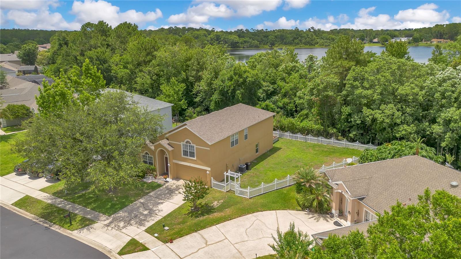 469 CAREY WAY