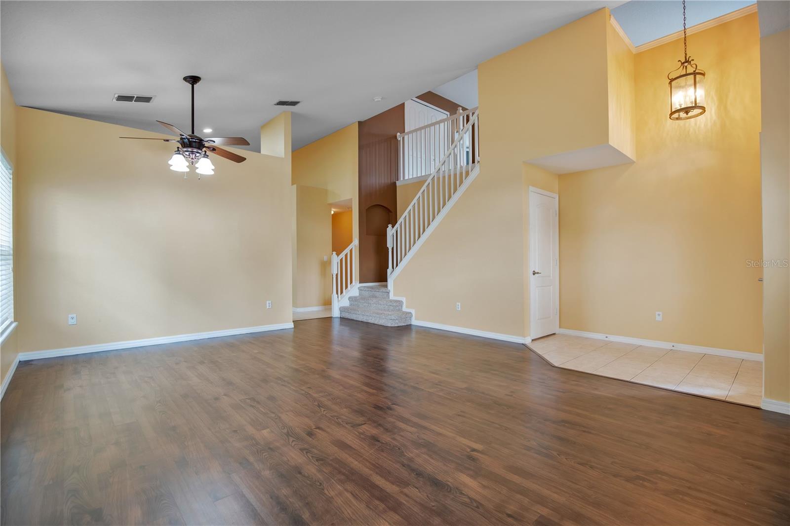 469 CAREY WAY
