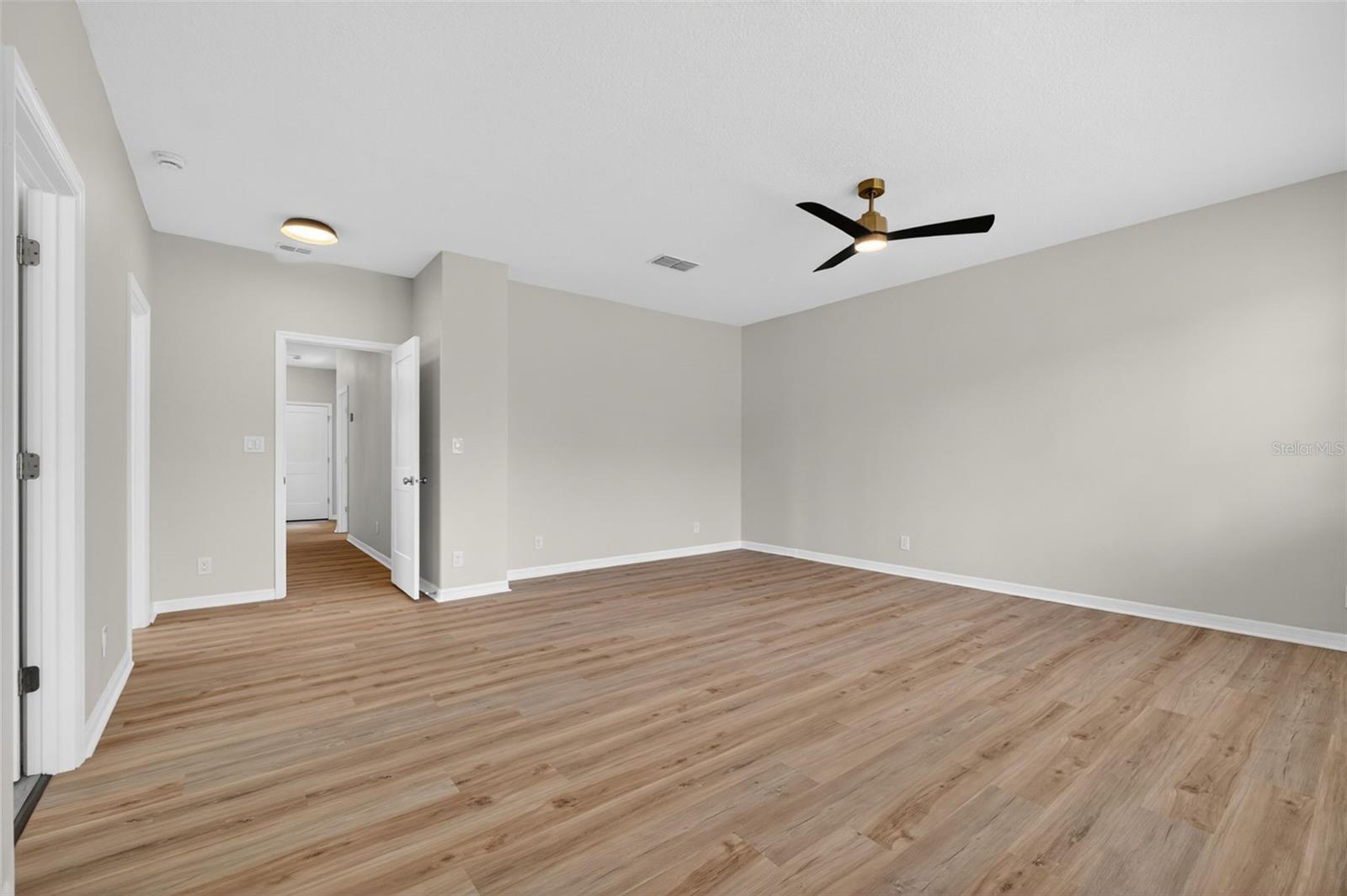506 GREENBRIER AVE