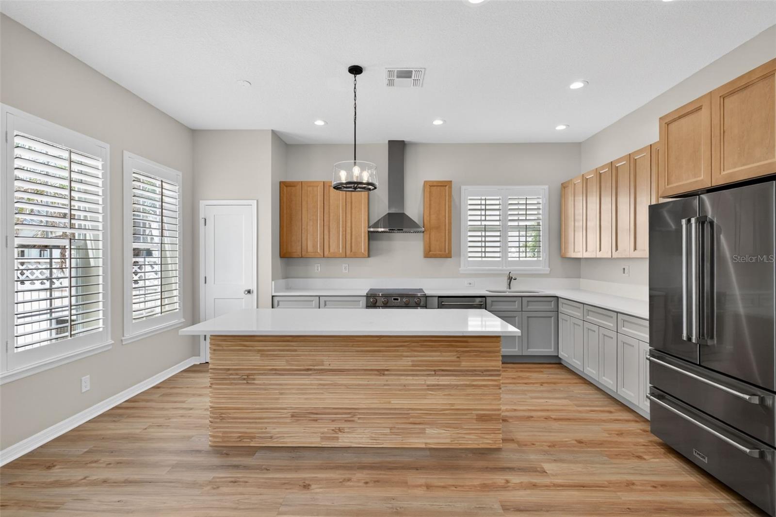 506 GREENBRIER AVE