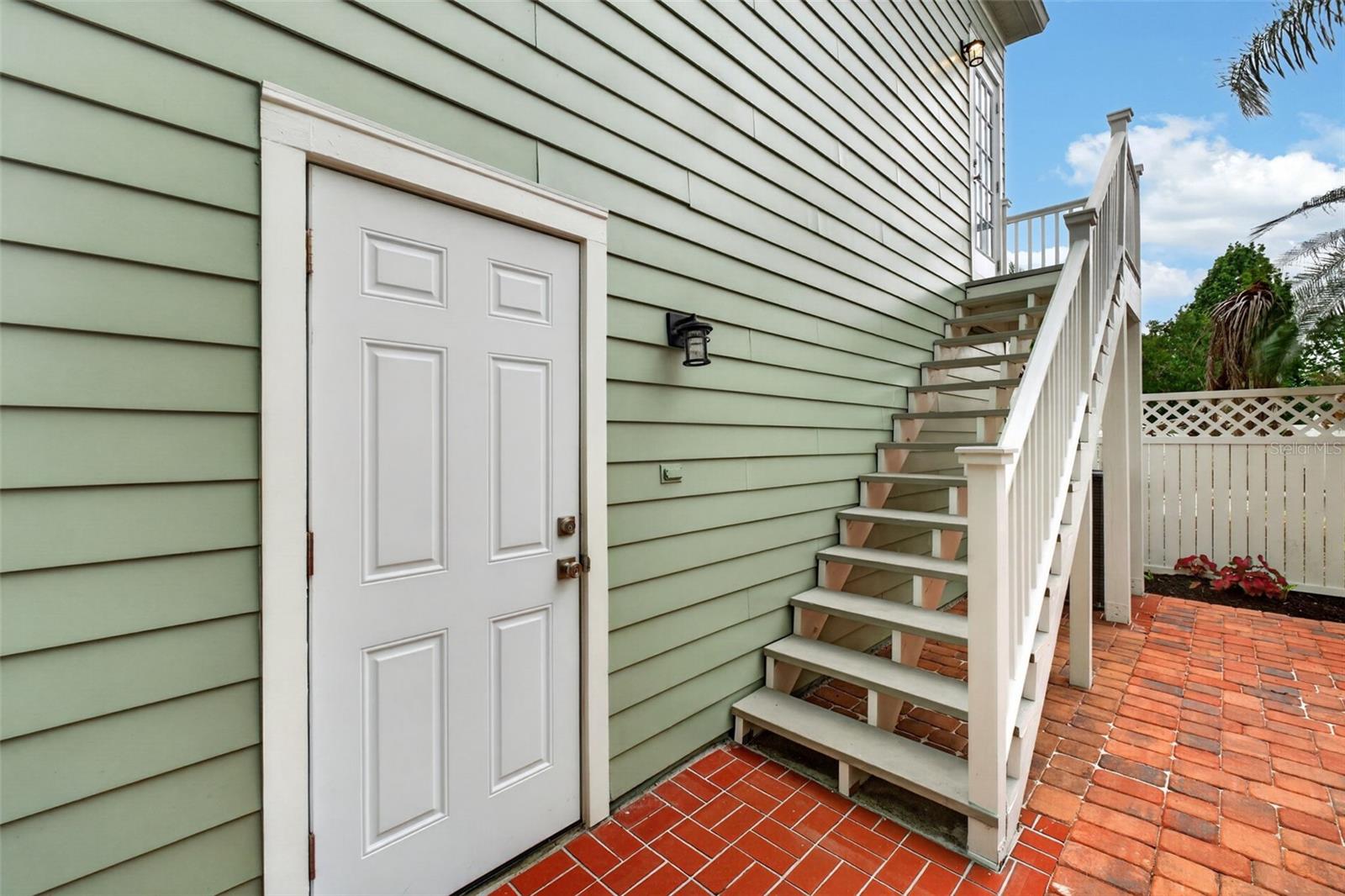 506 GREENBRIER AVE