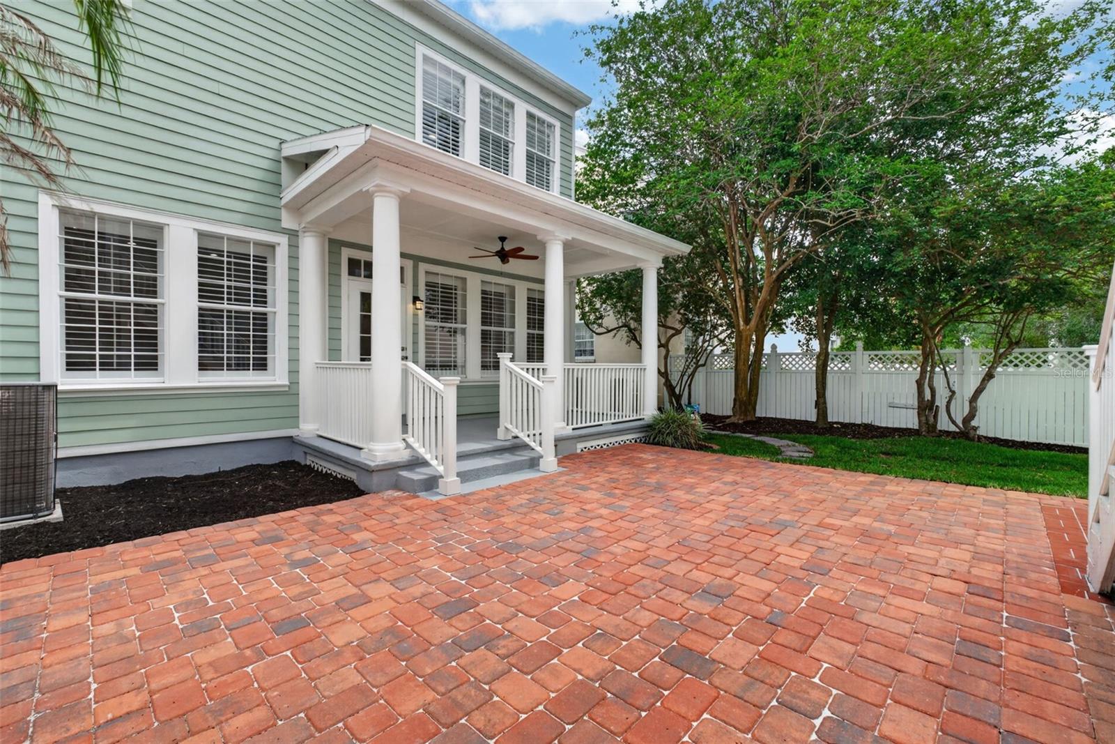 506 GREENBRIER AVE