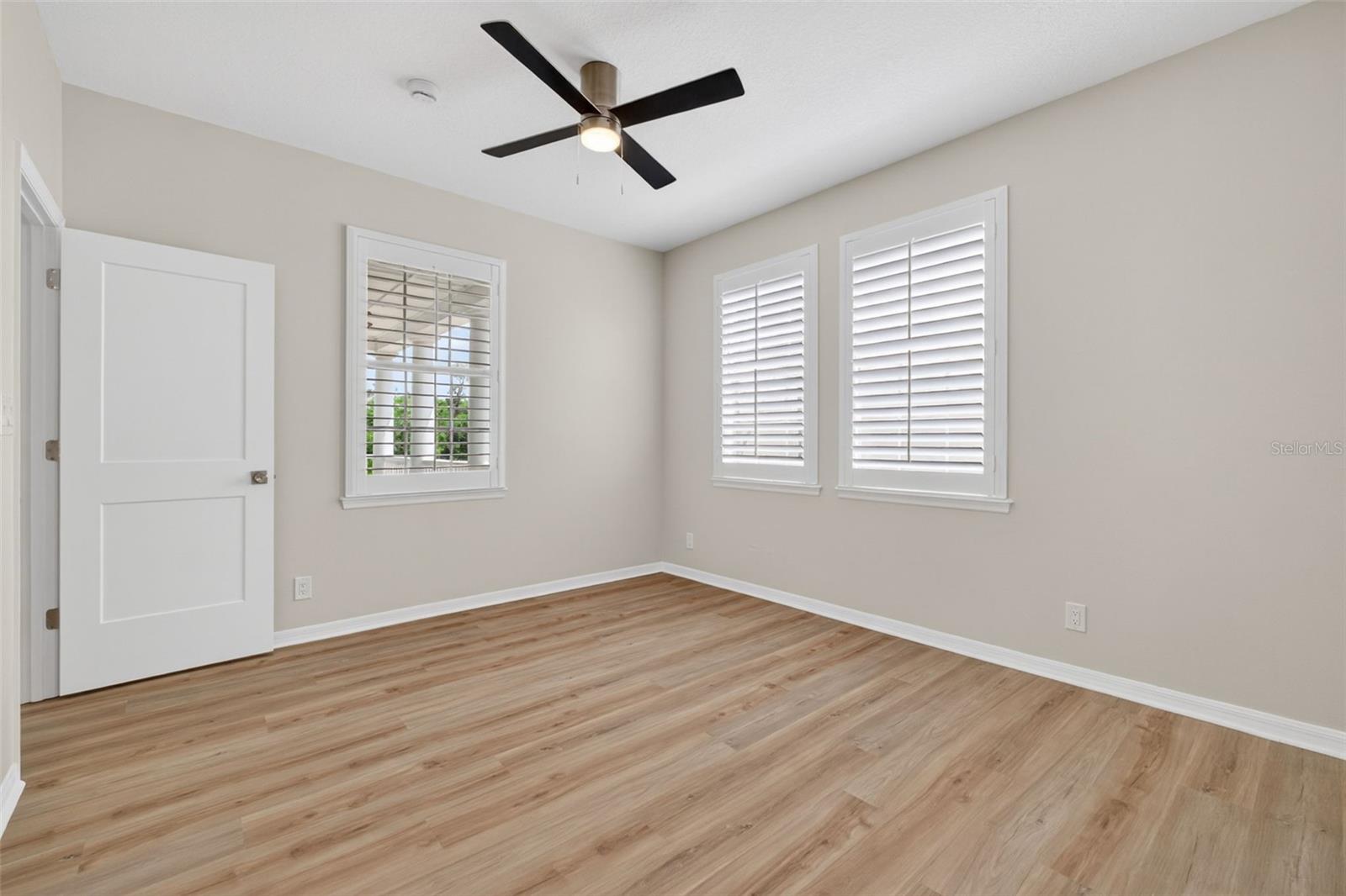 506 GREENBRIER AVE