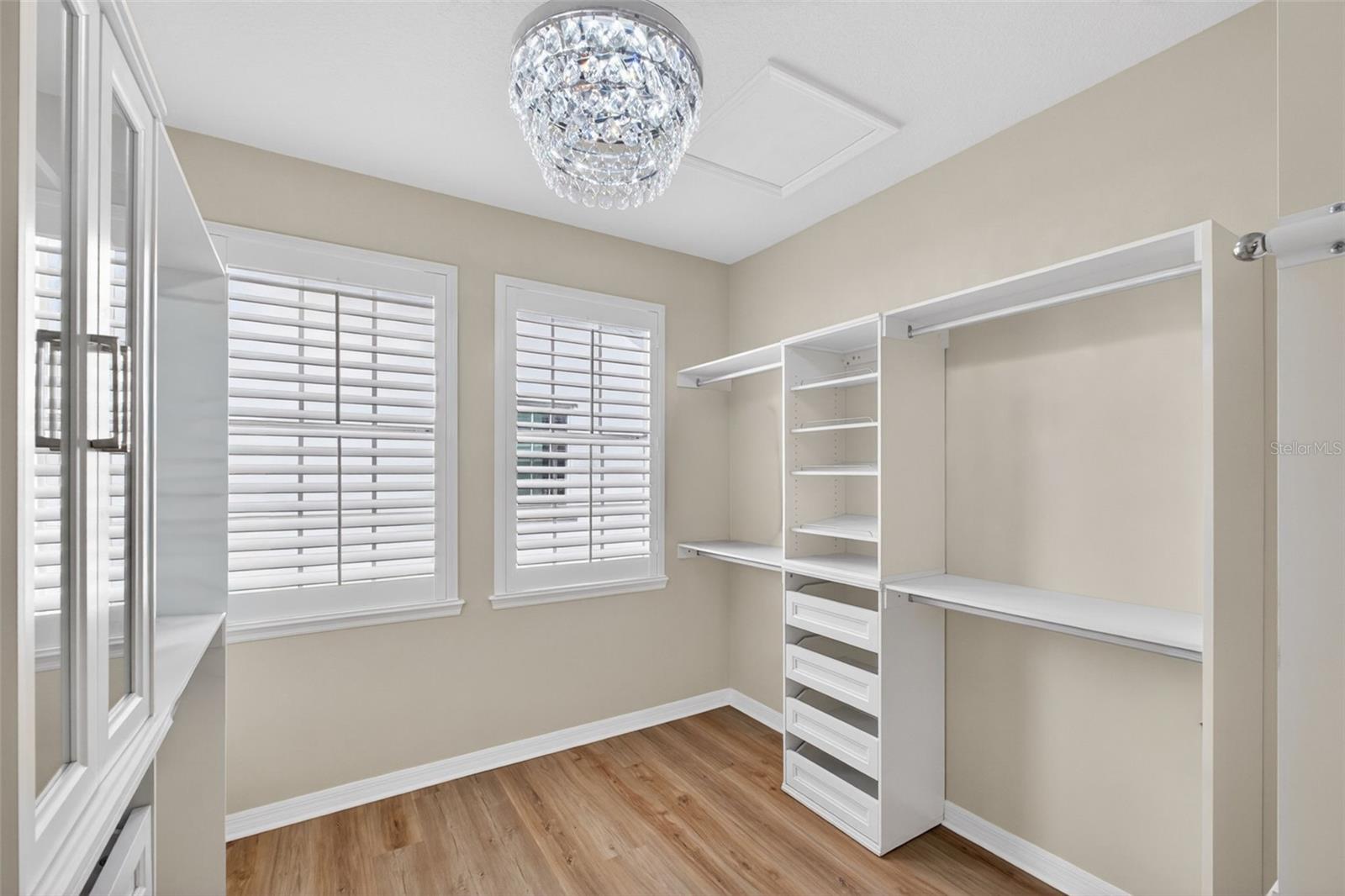 506 GREENBRIER AVE