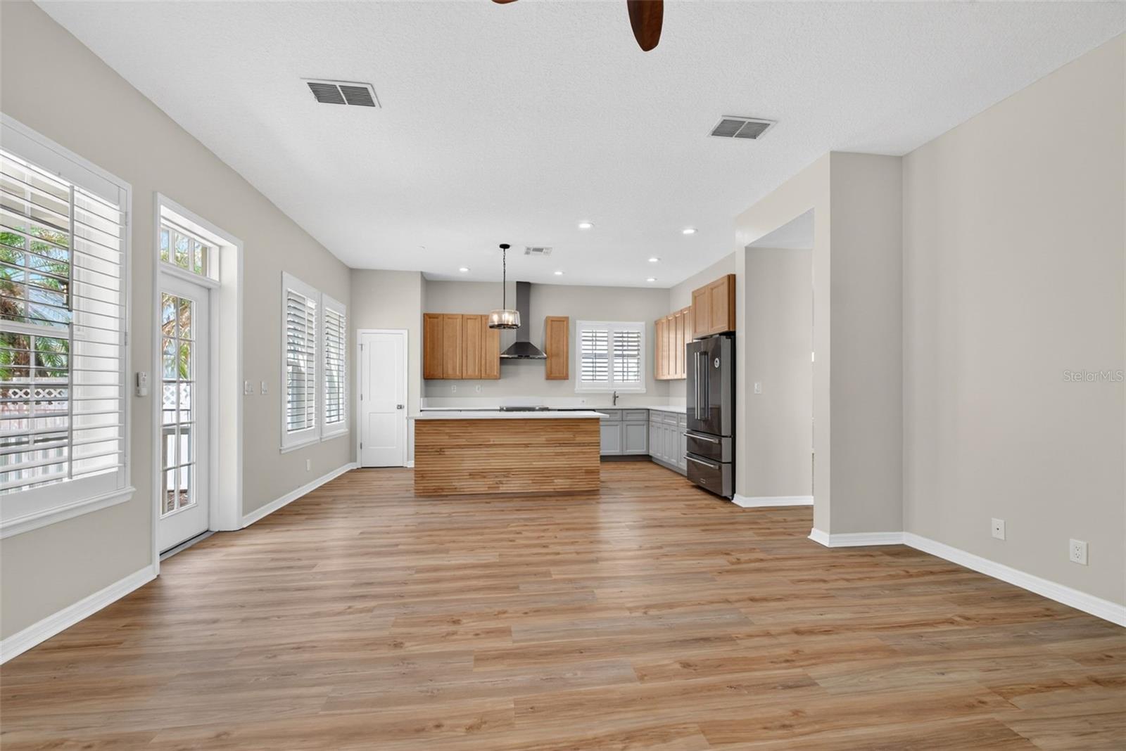 506 GREENBRIER AVE