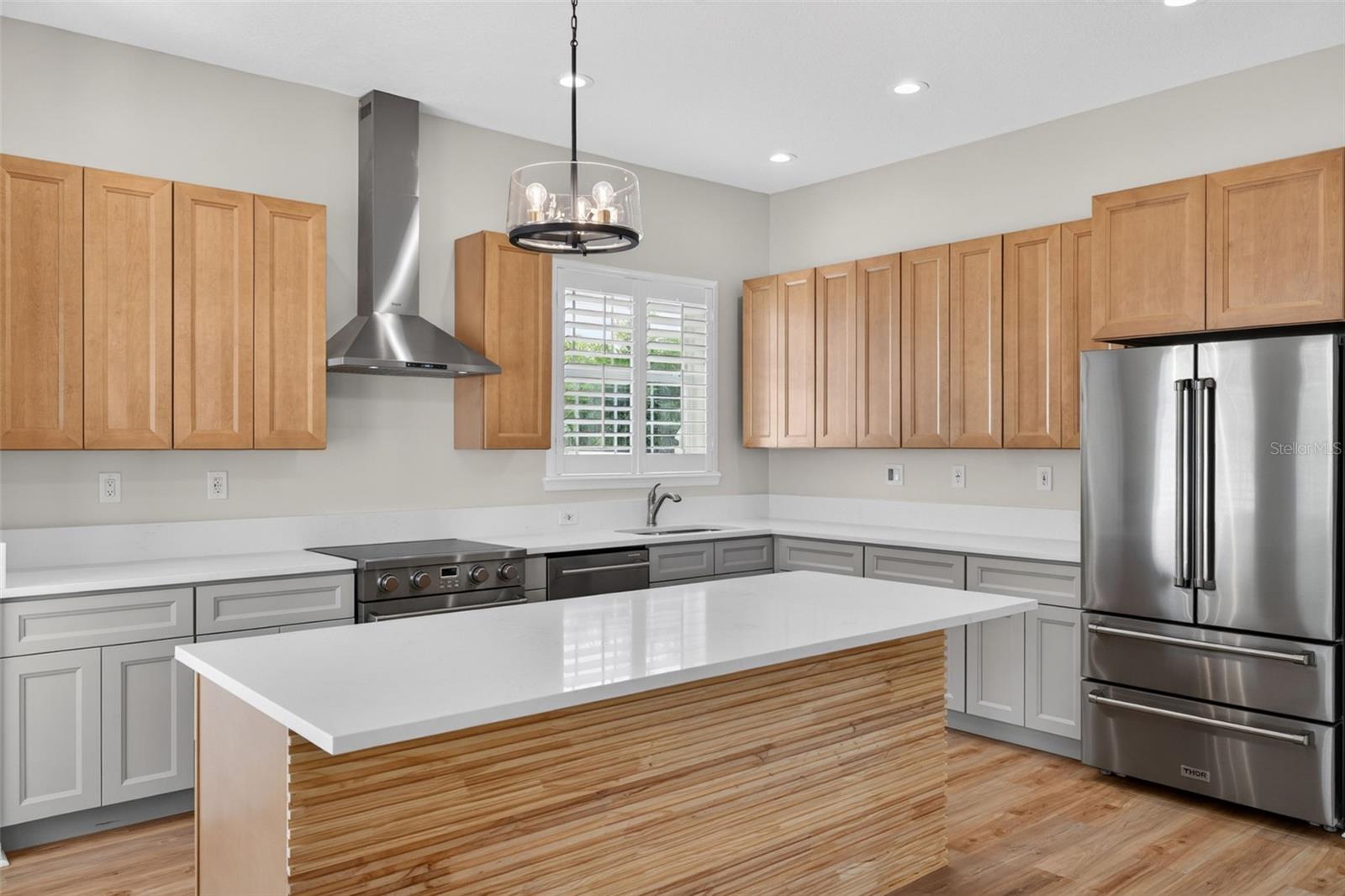 506 GREENBRIER AVE
