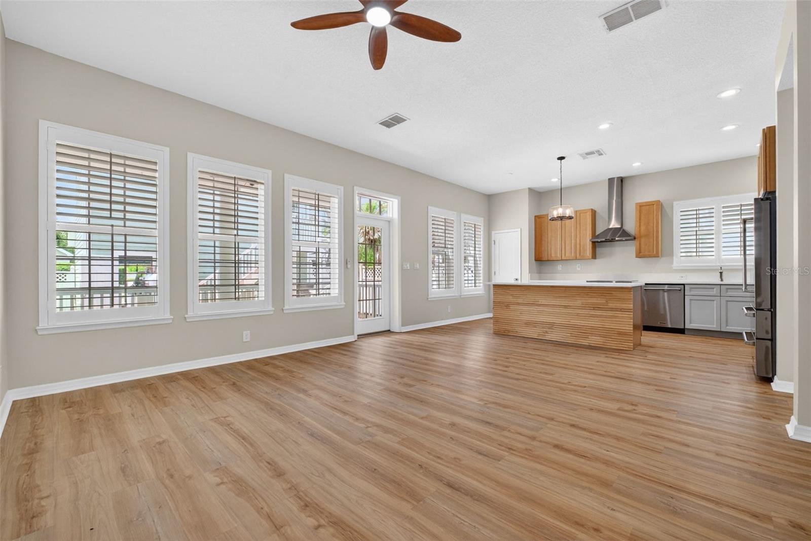 506 GREENBRIER AVE