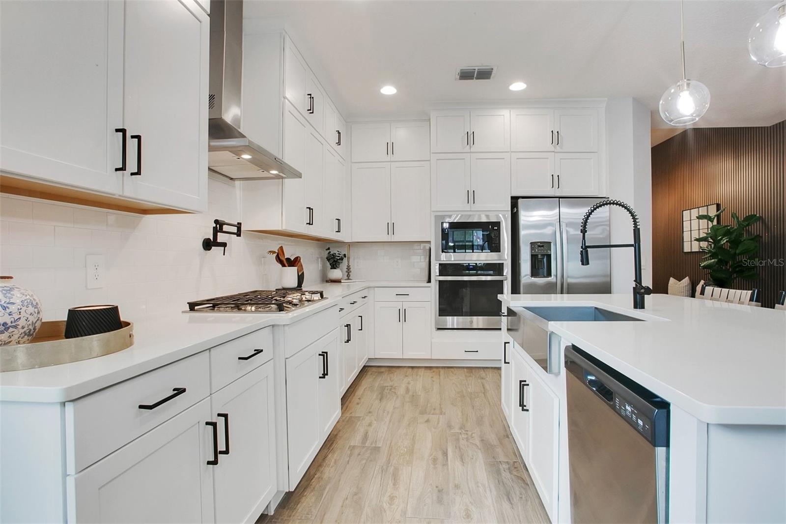 2022 BOSS HEWETT ST