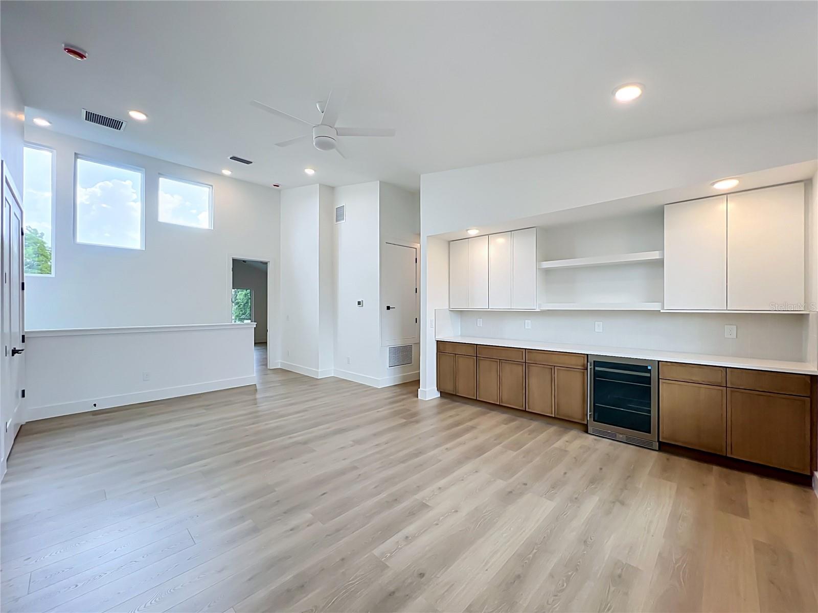 1205 FALCON DR