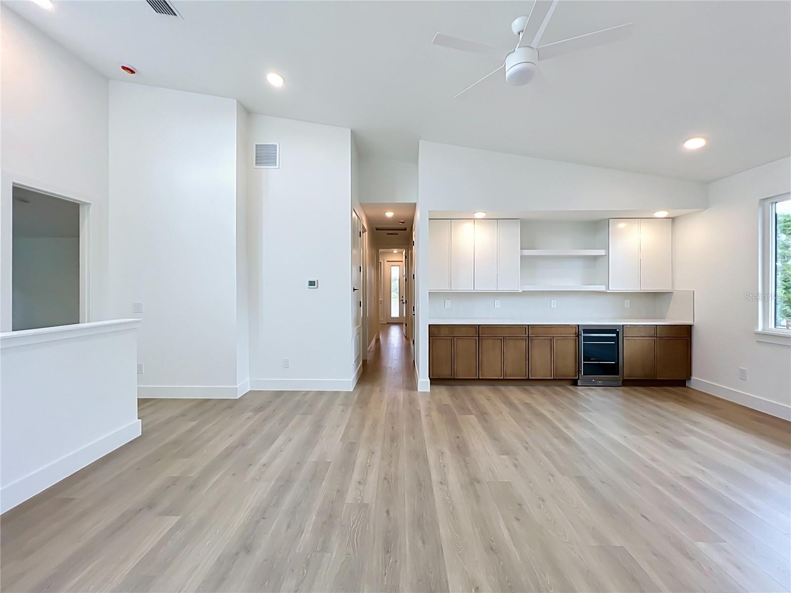 1205 FALCON DR