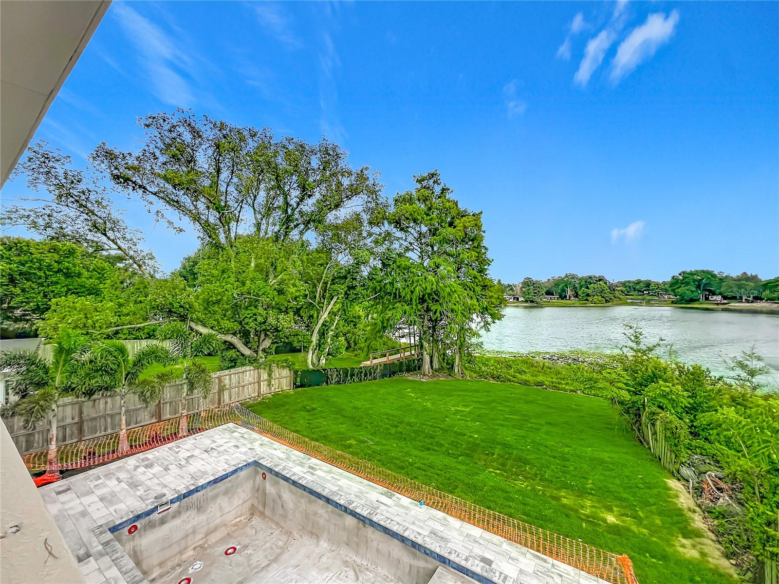 1205 FALCON DR