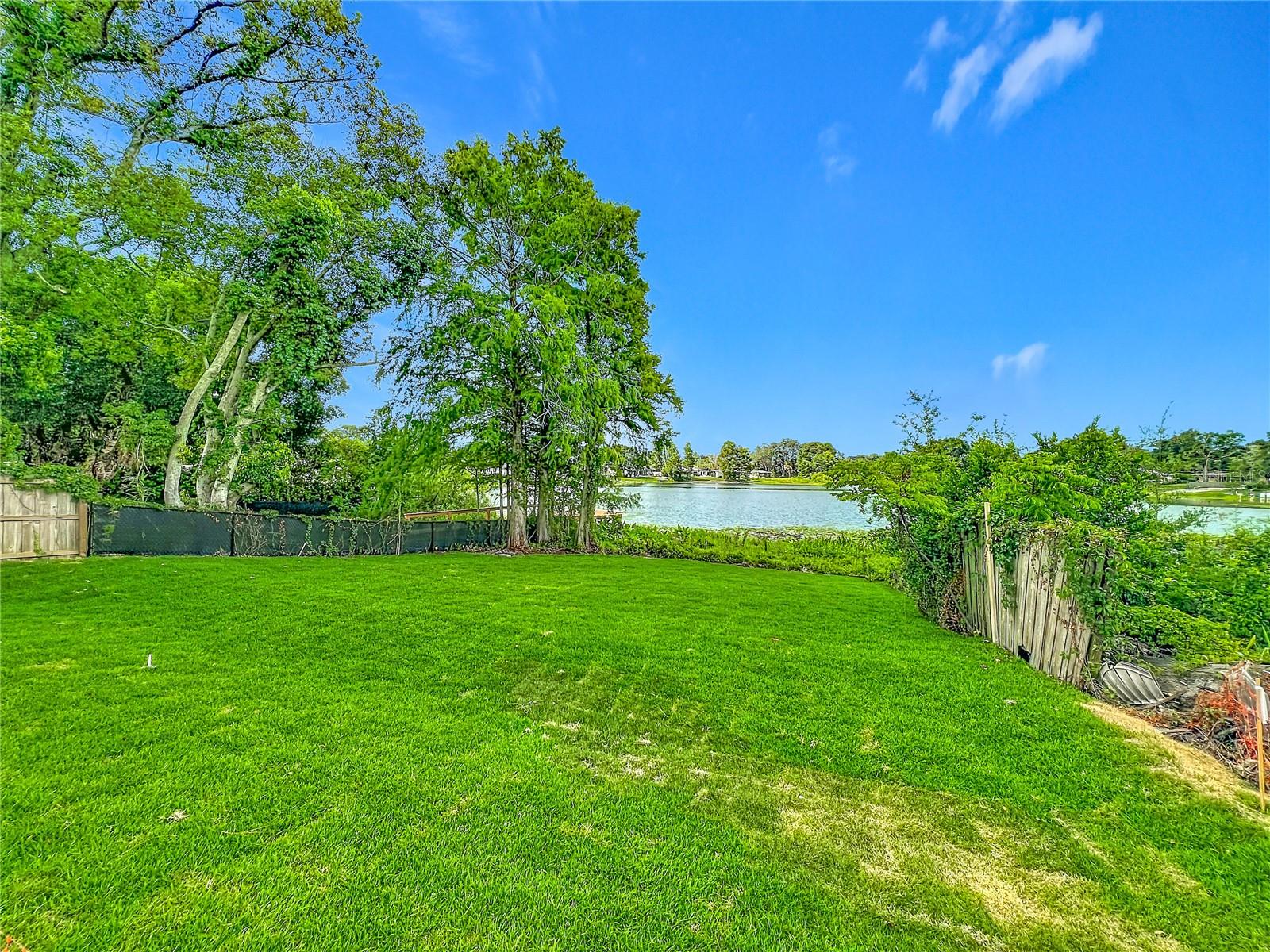 1205 FALCON DR