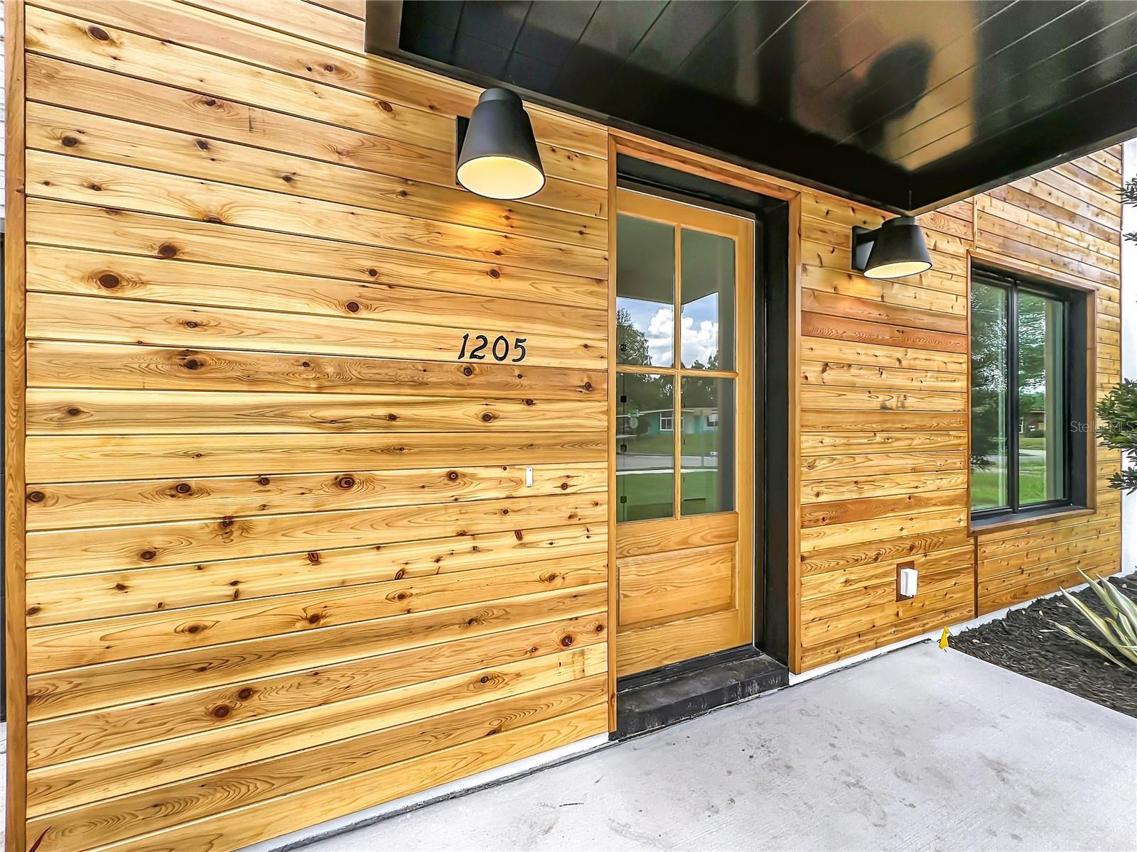 1205 FALCON DR