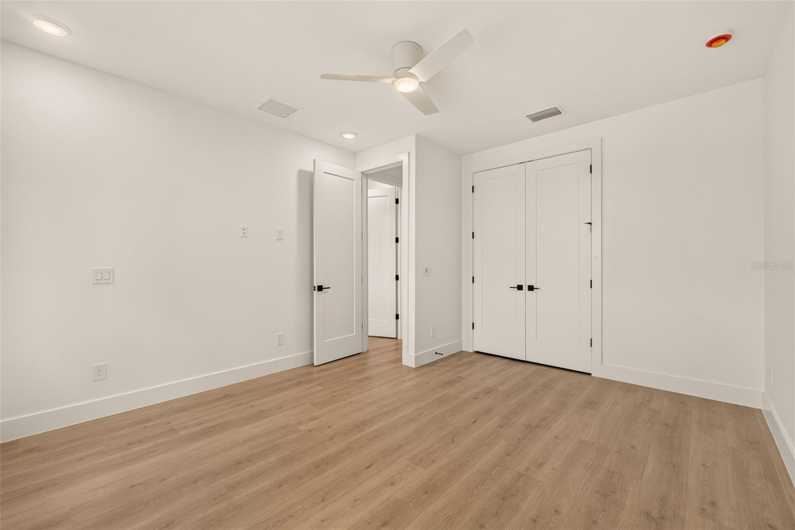 1205 FALCON DR