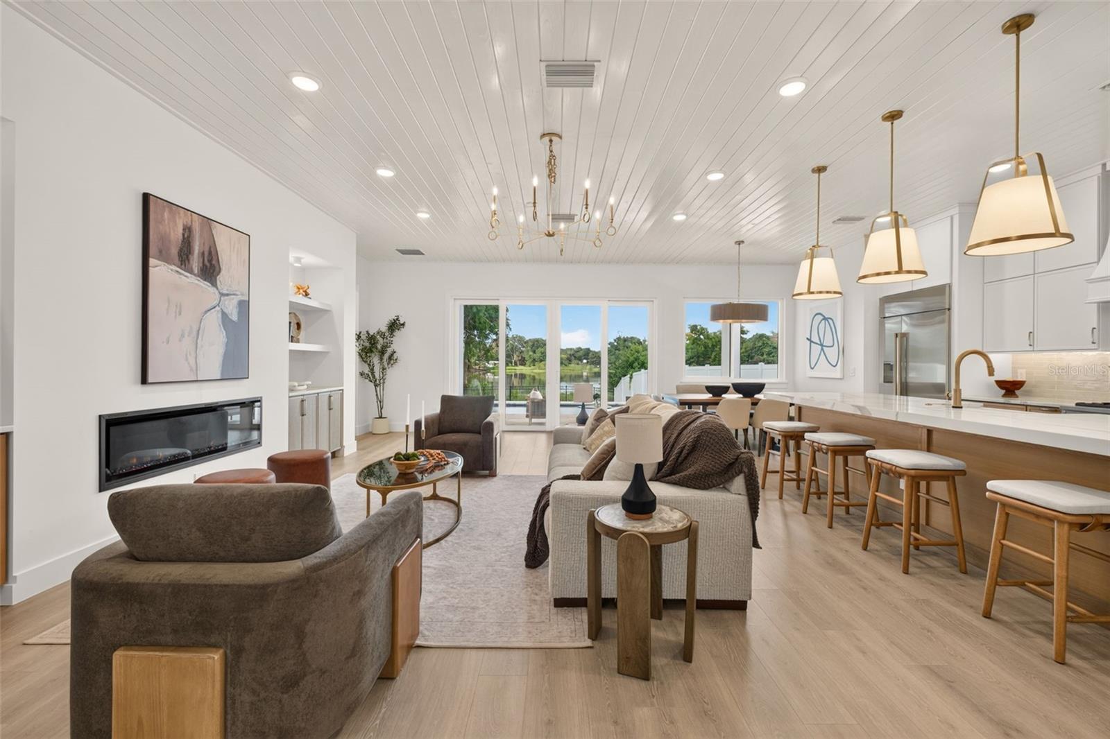 1205 FALCON DR