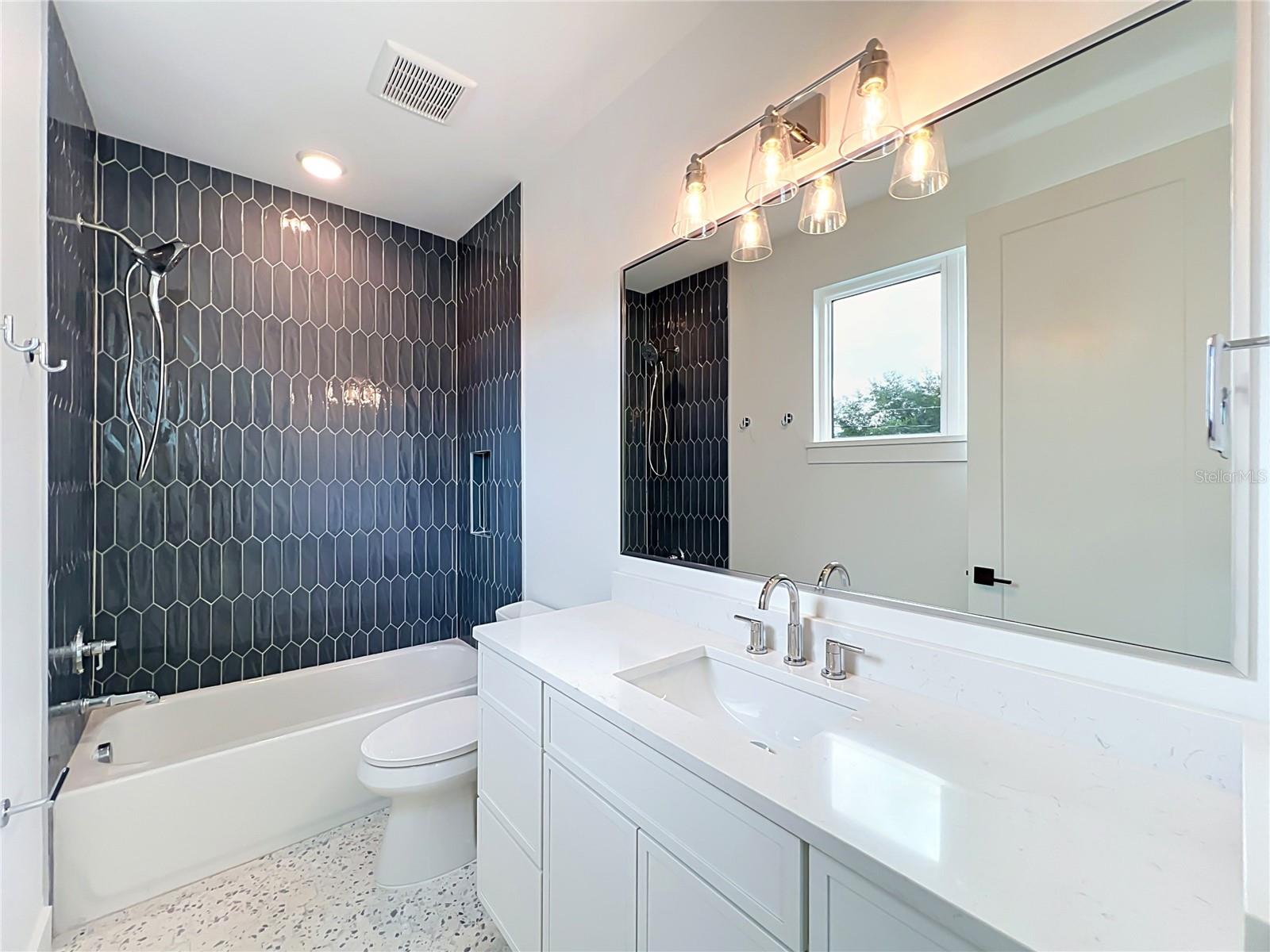 1205 FALCON DR