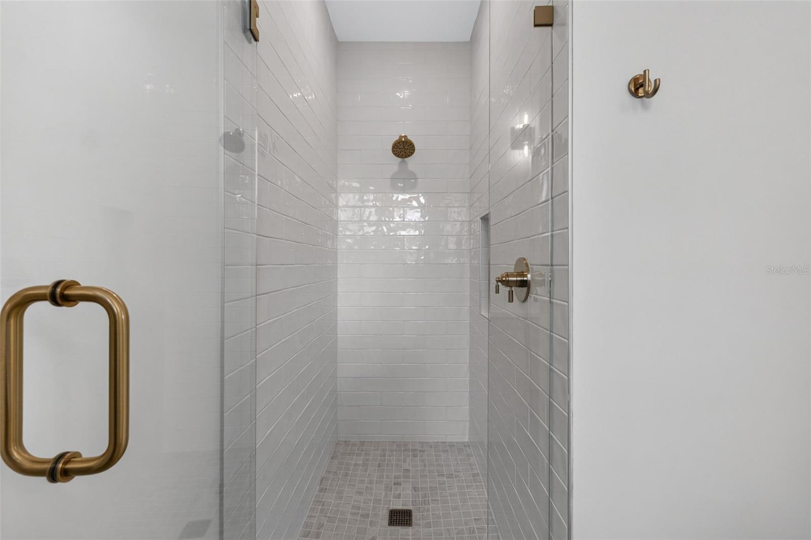 1205 FALCON DR