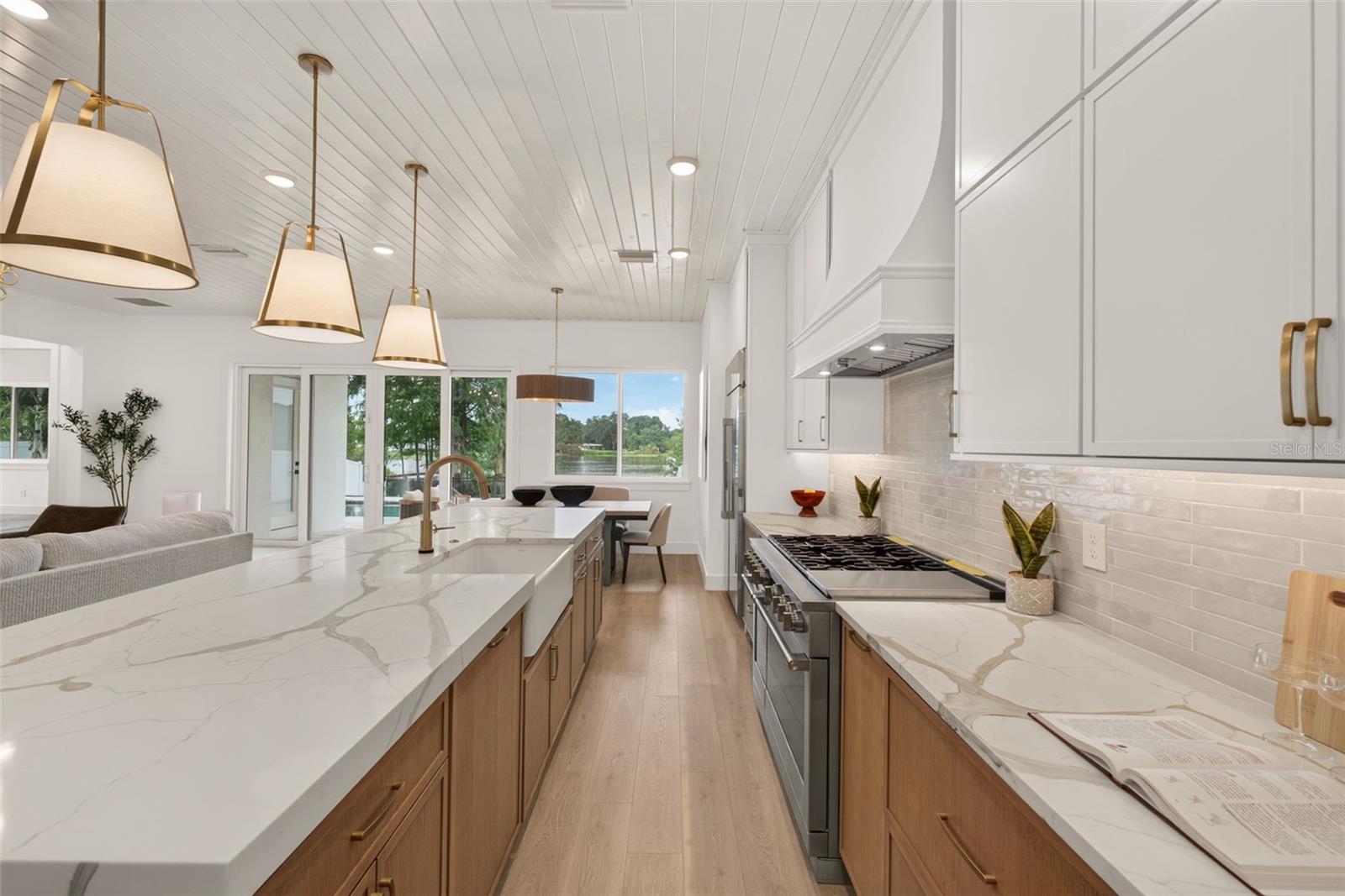 1205 FALCON DR