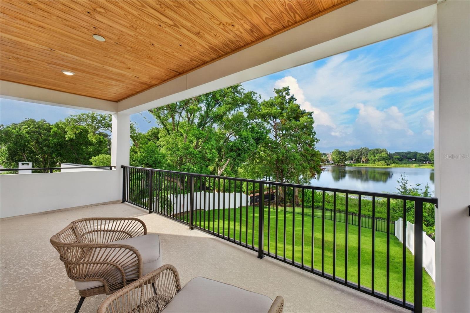 1205 FALCON DR